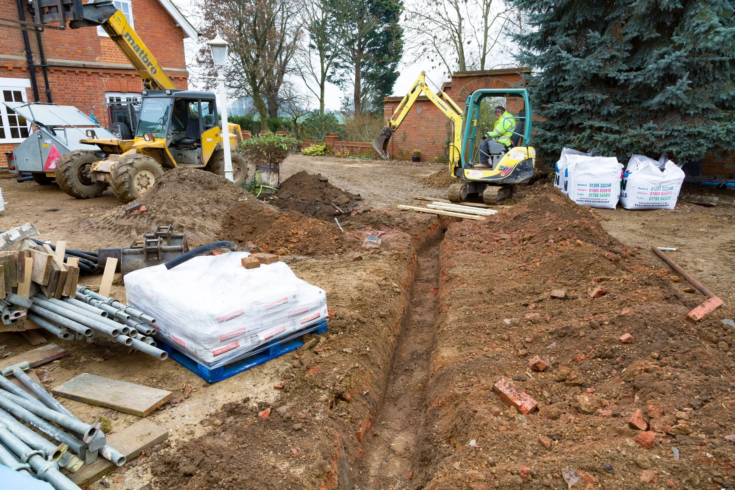 Site with Workers - Hi-res-min.jpg