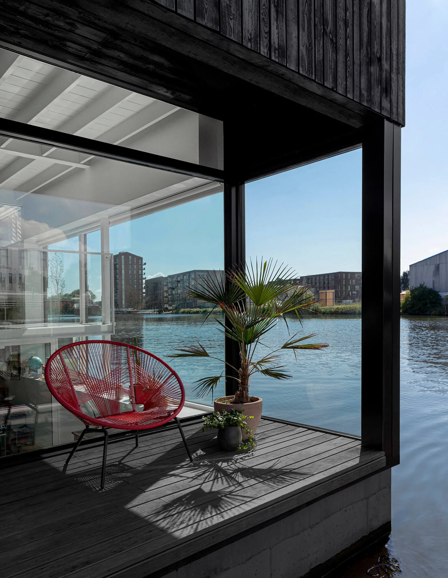 065-HR-20_Floating_Home_Schoonschip_residential_exterior_terrace_i29.jpg