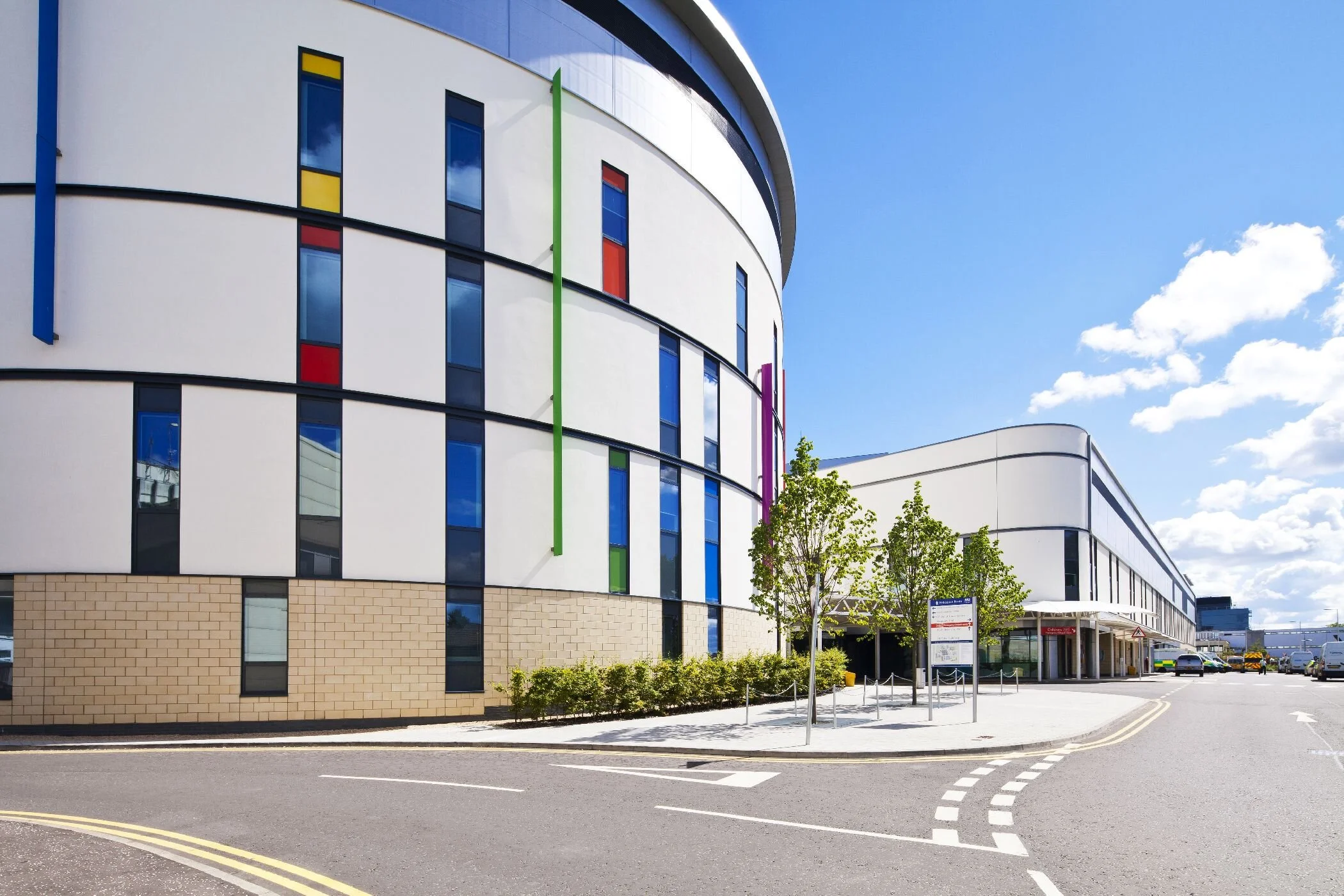 How modern façade paints can help with refurbishment projects
