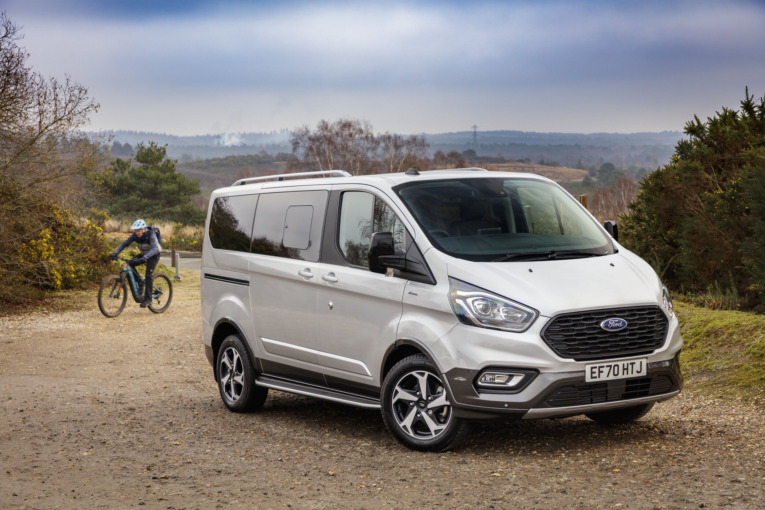 FordTourneoCustom-min.jpg