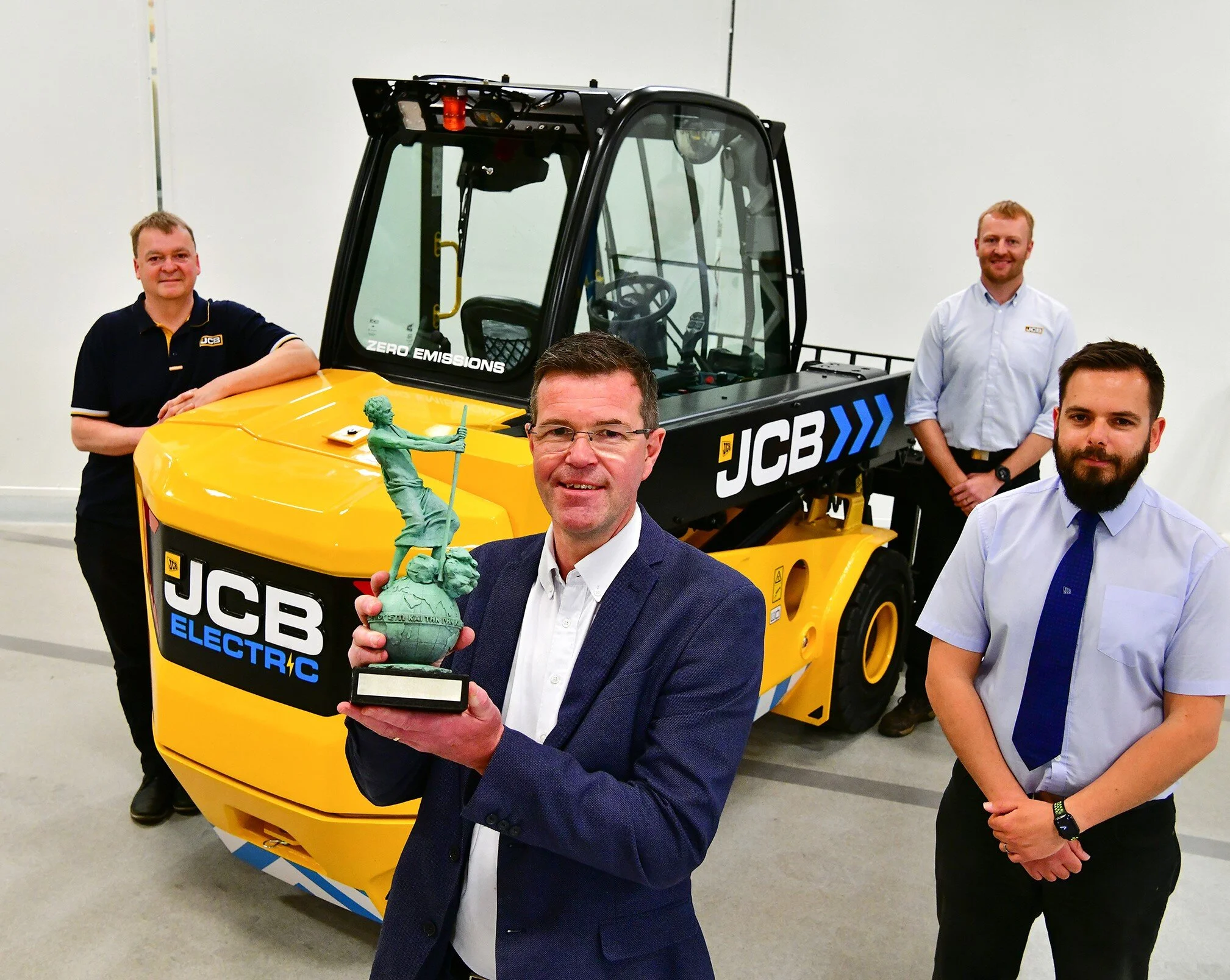 Award honours green credentials of JCB's electric teletruk 