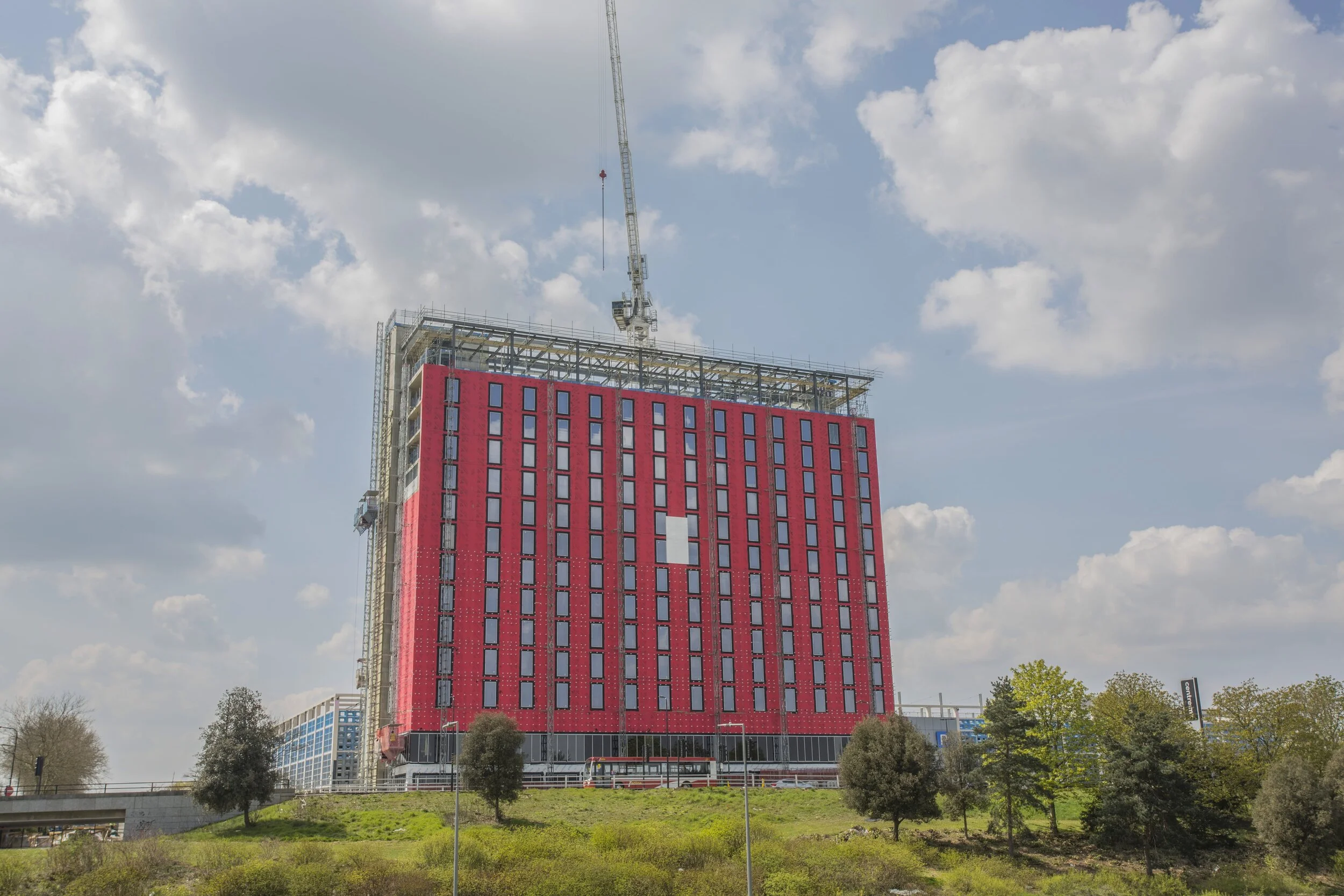 Hotel La Tour Sitting at Milton Keynes’ Highest Point is Topped Out at 50 Metres