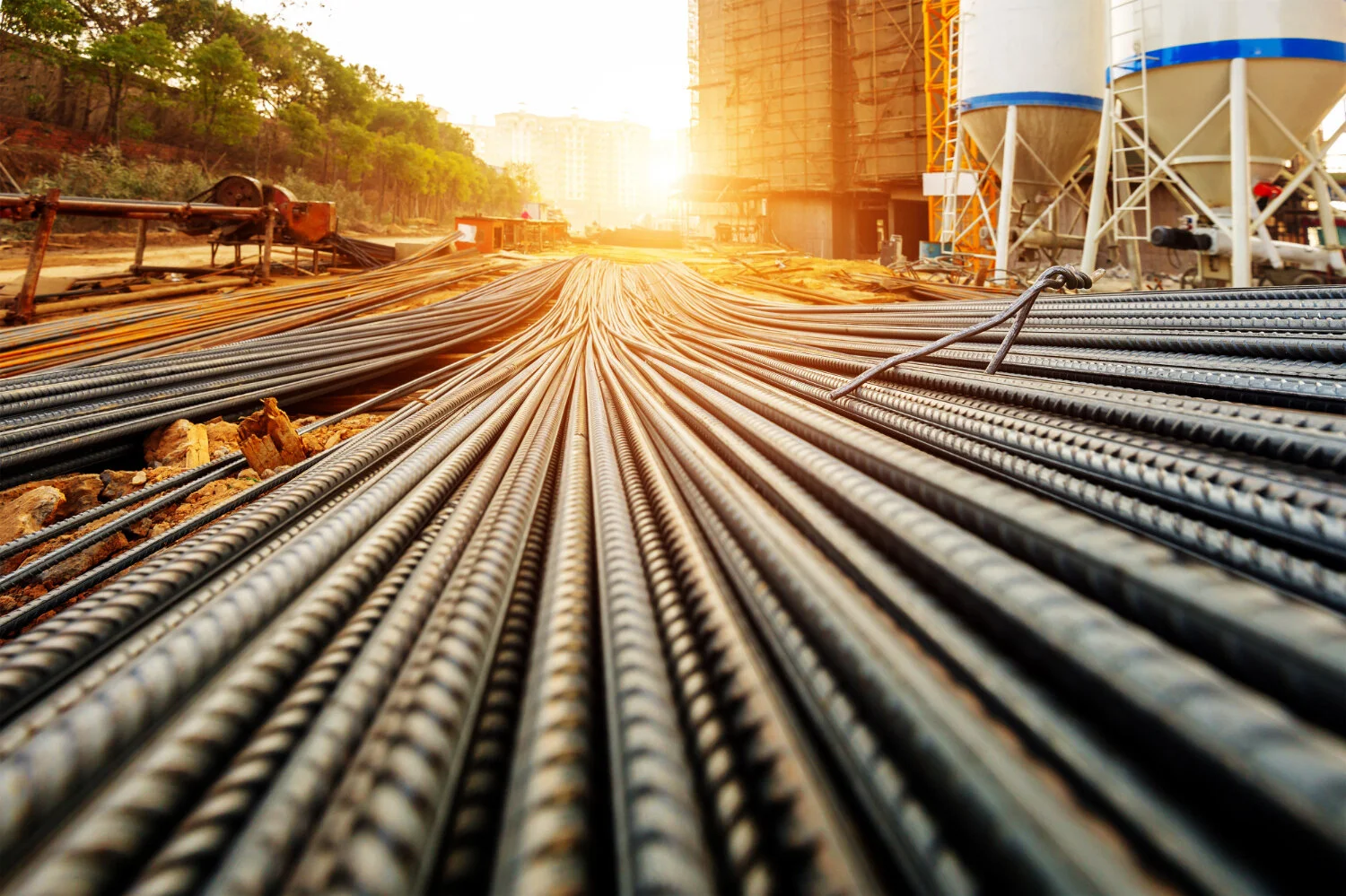 Builders’ recovery hit by material shortages
