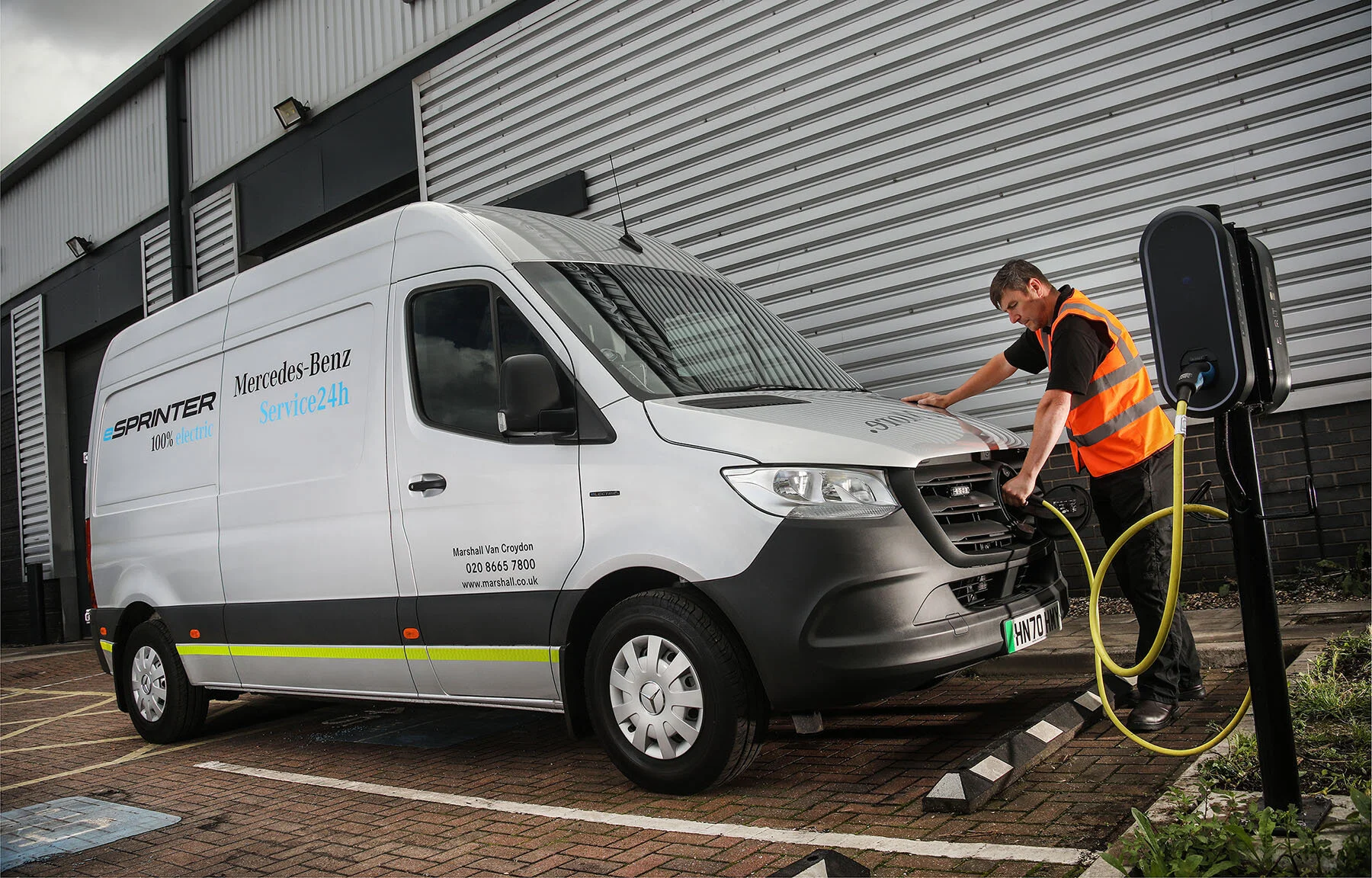 Mercedes-Benz Vans Launches eSprinter Roadside Assistance Unit