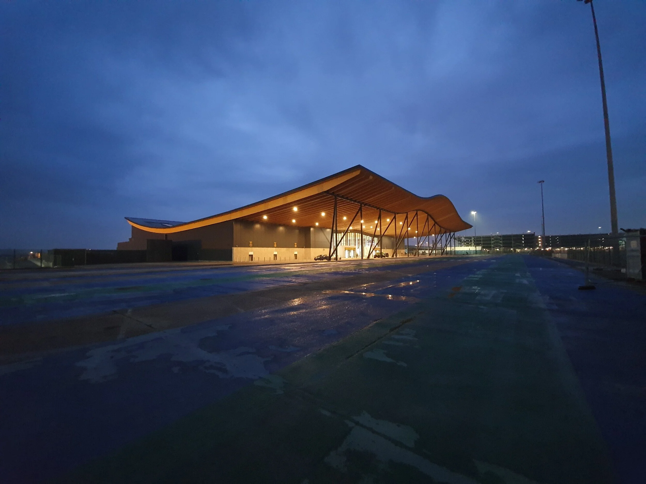 hunter_douglas-southampton-cruise-terminal-img5.jpeg