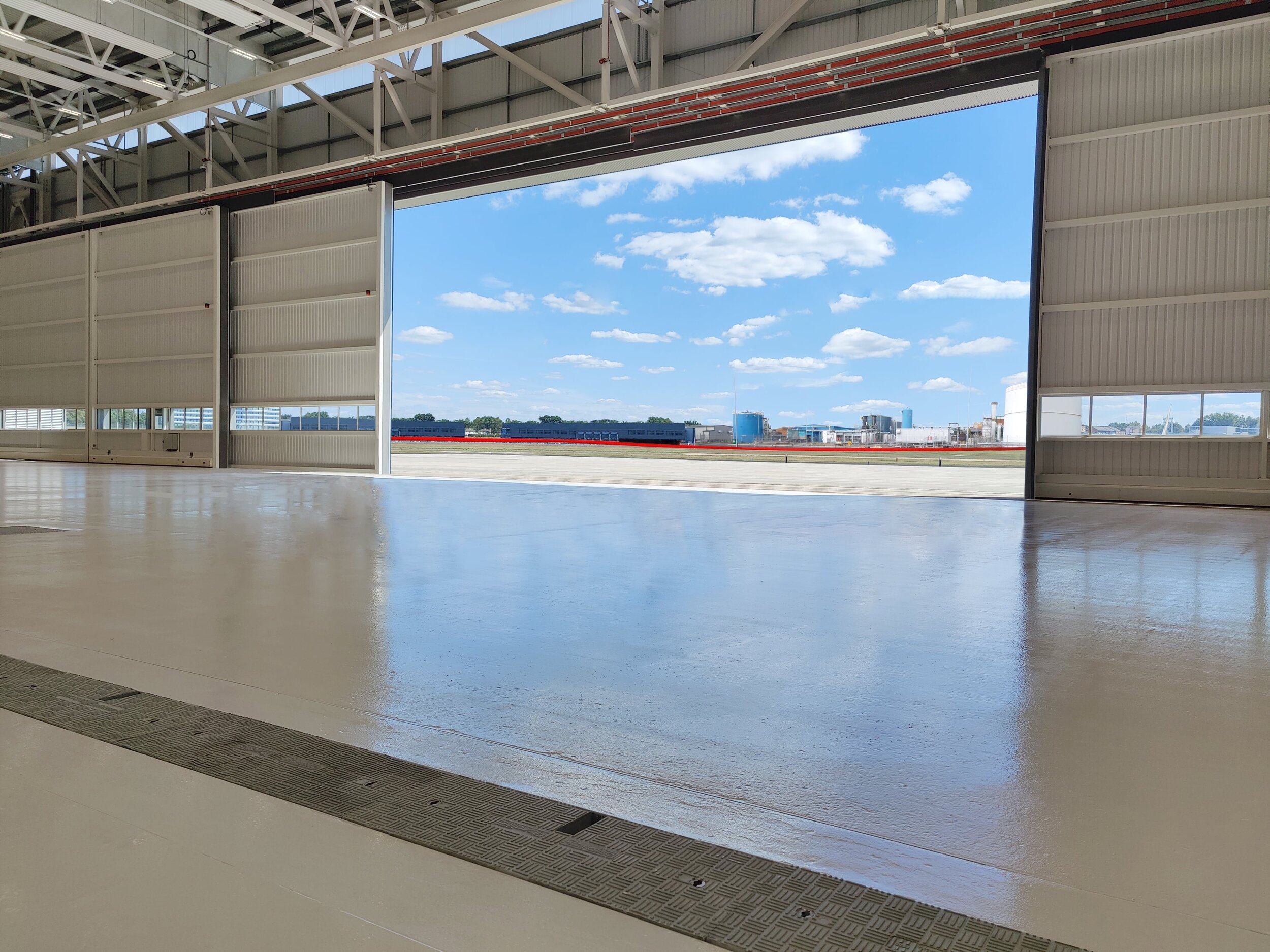 Fibrelite provided a bespoke composite trench covering arrangement for this airport maintenance facility