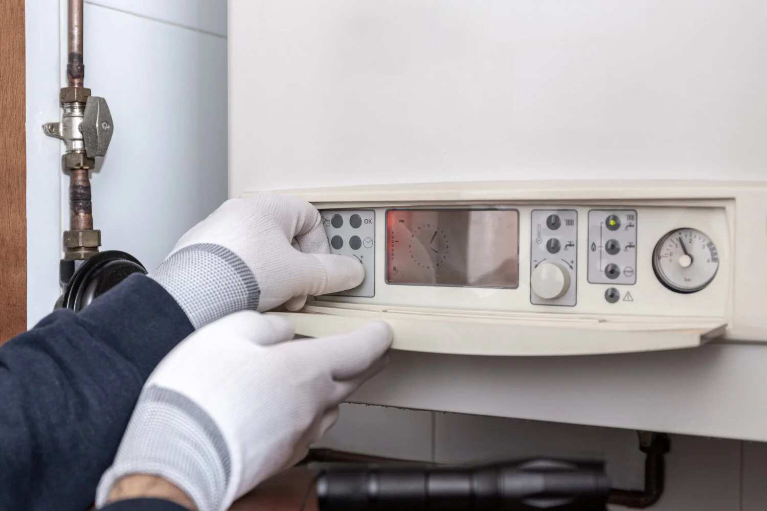 'Leaky homes need addressing as well as replacing gas boilers'