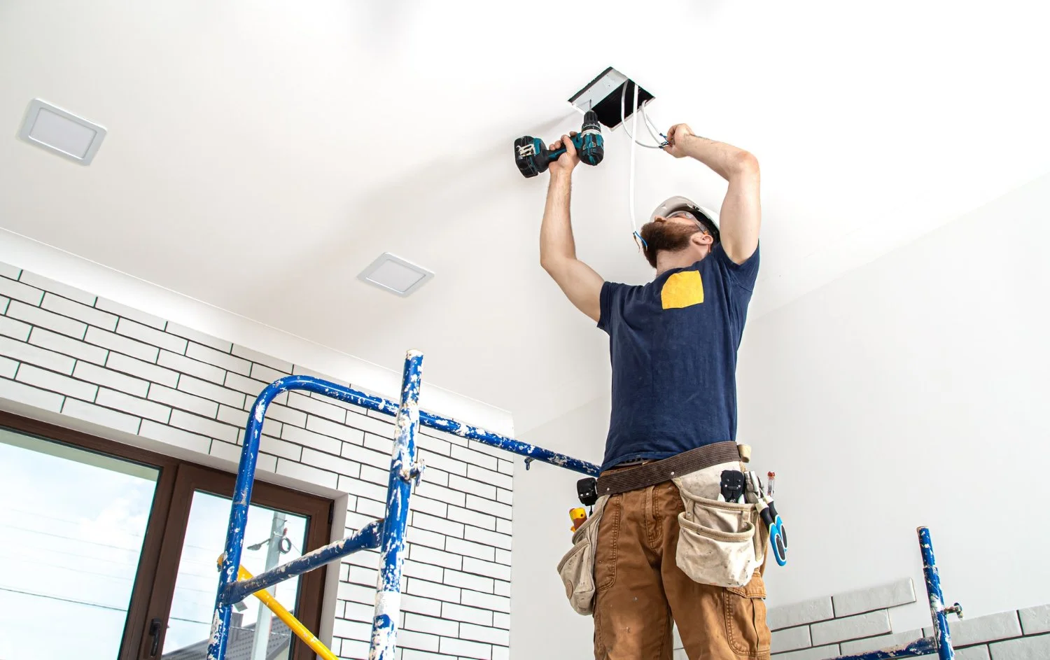 Government must outlaw ‘cowboy builders’, says FMB