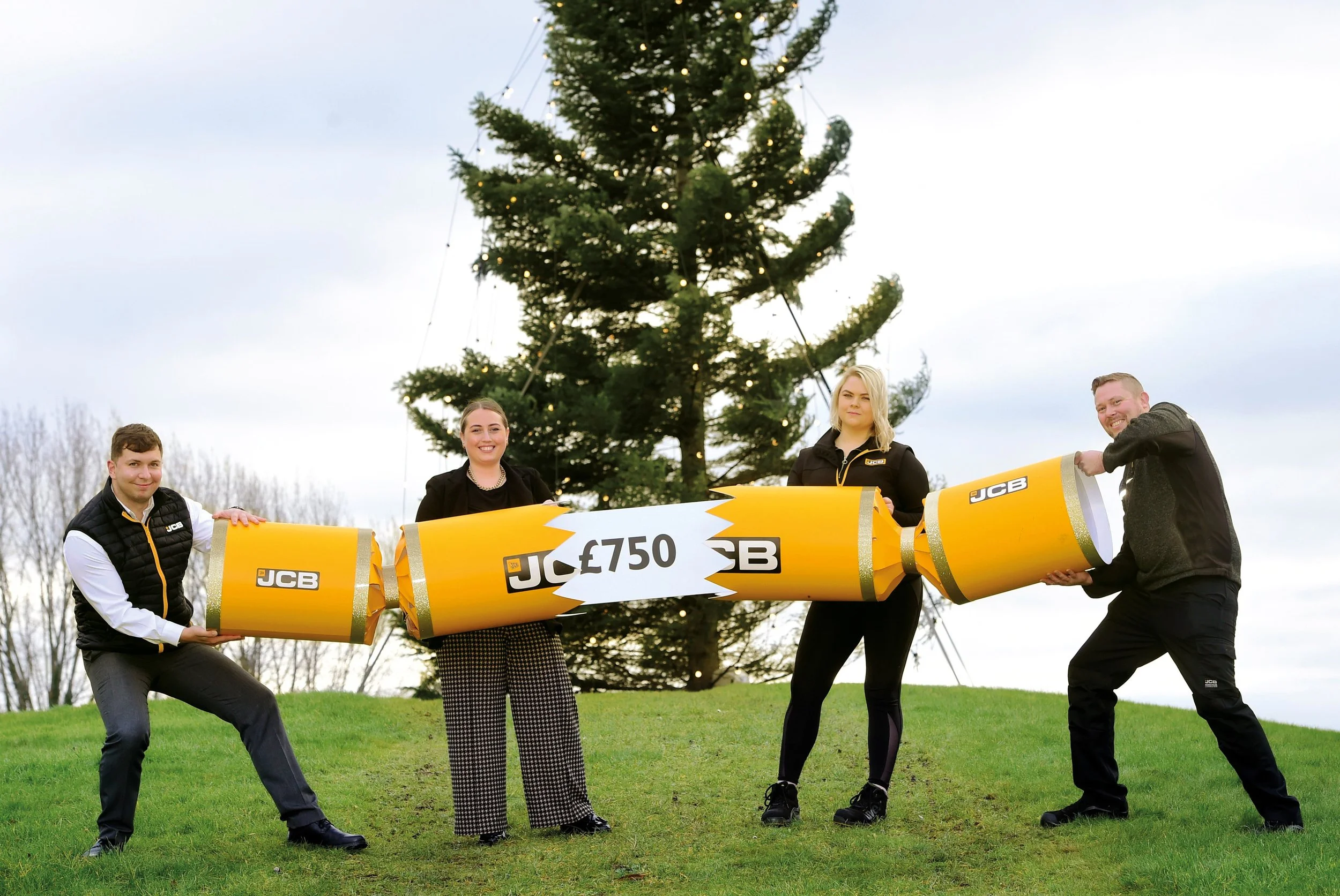 Festive joy as JCB's UK workforce gets £750 Christmas Bonus
