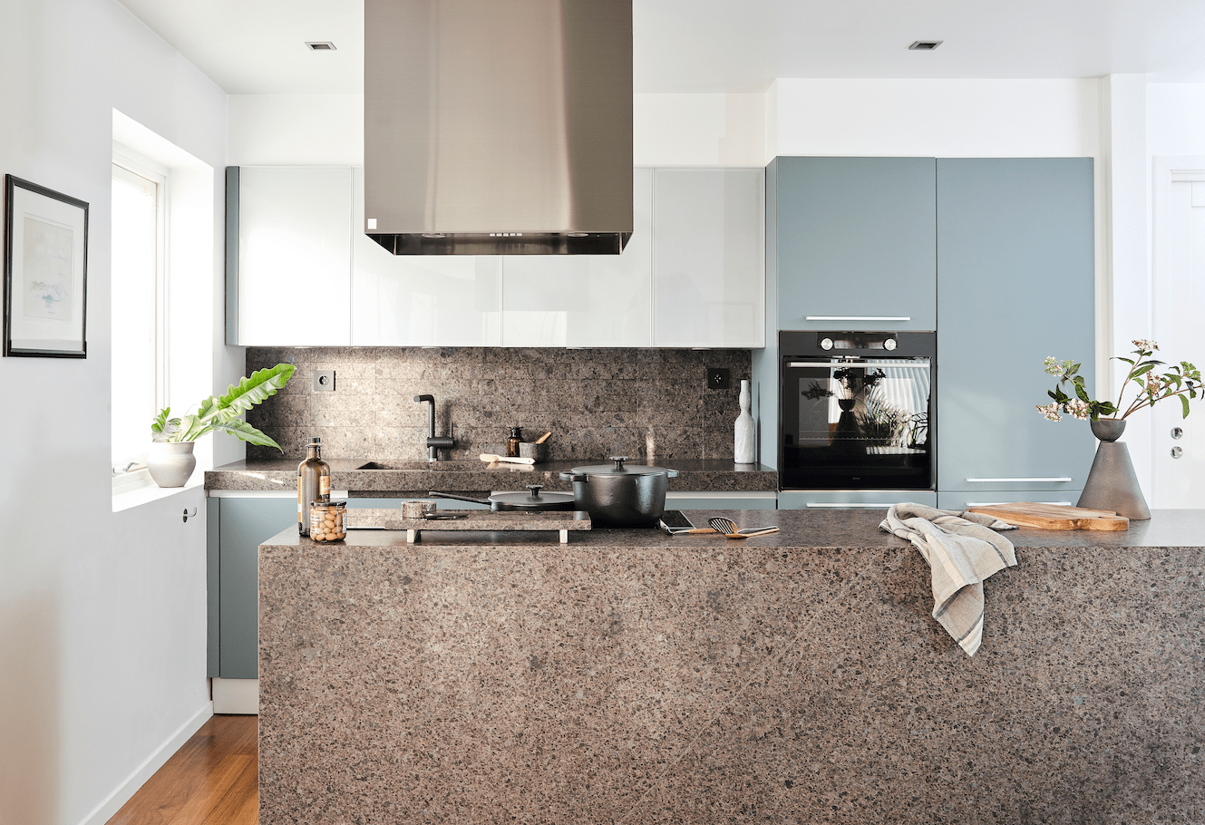 Planning a kitchen with natural stone worktops 