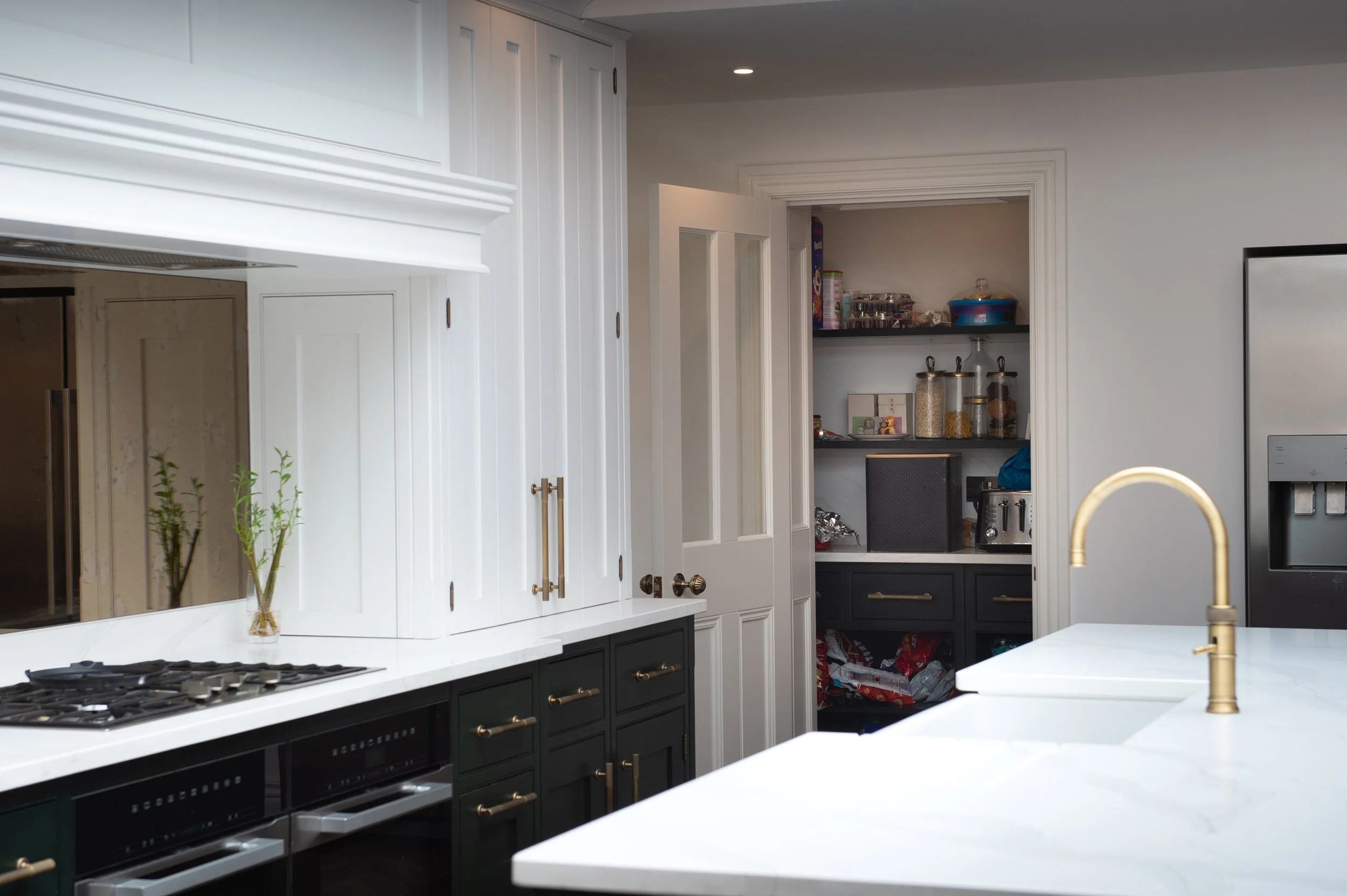 _4_Walk-in pantry Obsidian Green & Shirting Heritage Furniture-min.jpg