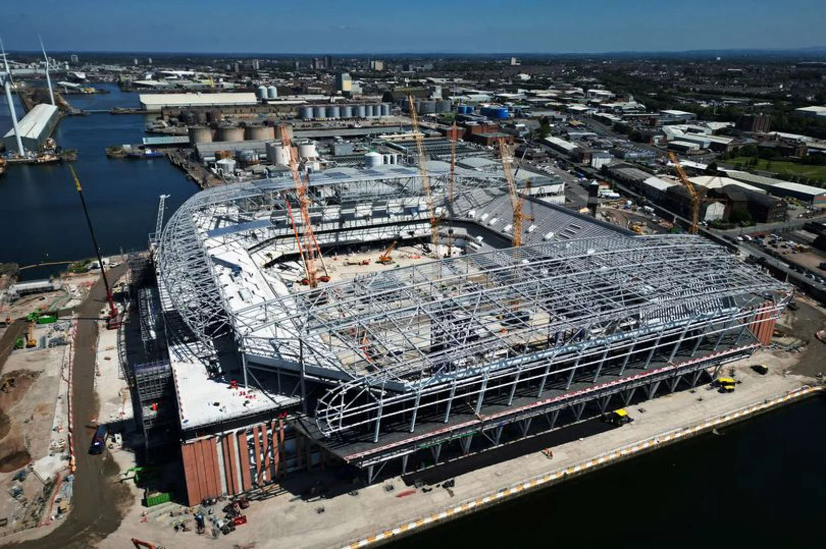 Construction work restarts at Everton stadium