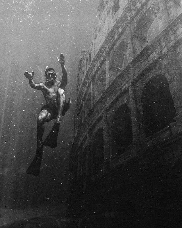 232/365

#rome #italy #colosseum #snorkeling #ocean #globalwarming #architecture #blackandwhitephotography #underthesea @contemporary.rome @noir