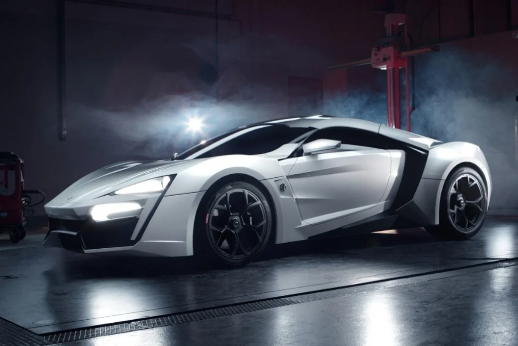 salon-de-dubai-2013-el-superdeportivo-arabe-lykan-hypersport-se-presenta-en-noviembre-201314618_1.jpeg