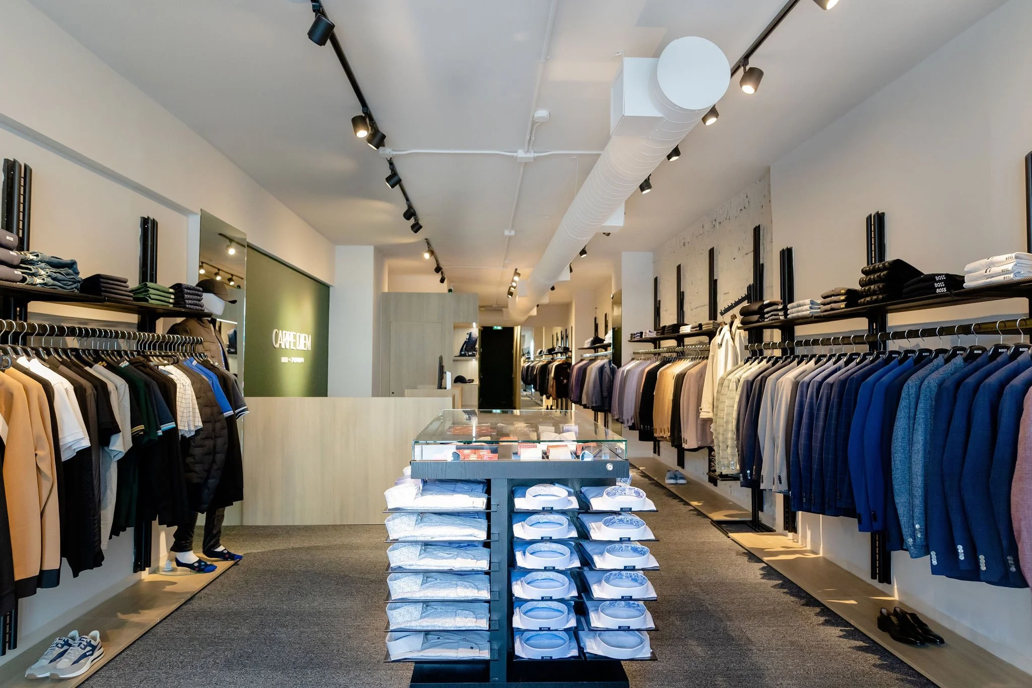 AM-CarpeDiem-StoreMay22-02.JPG