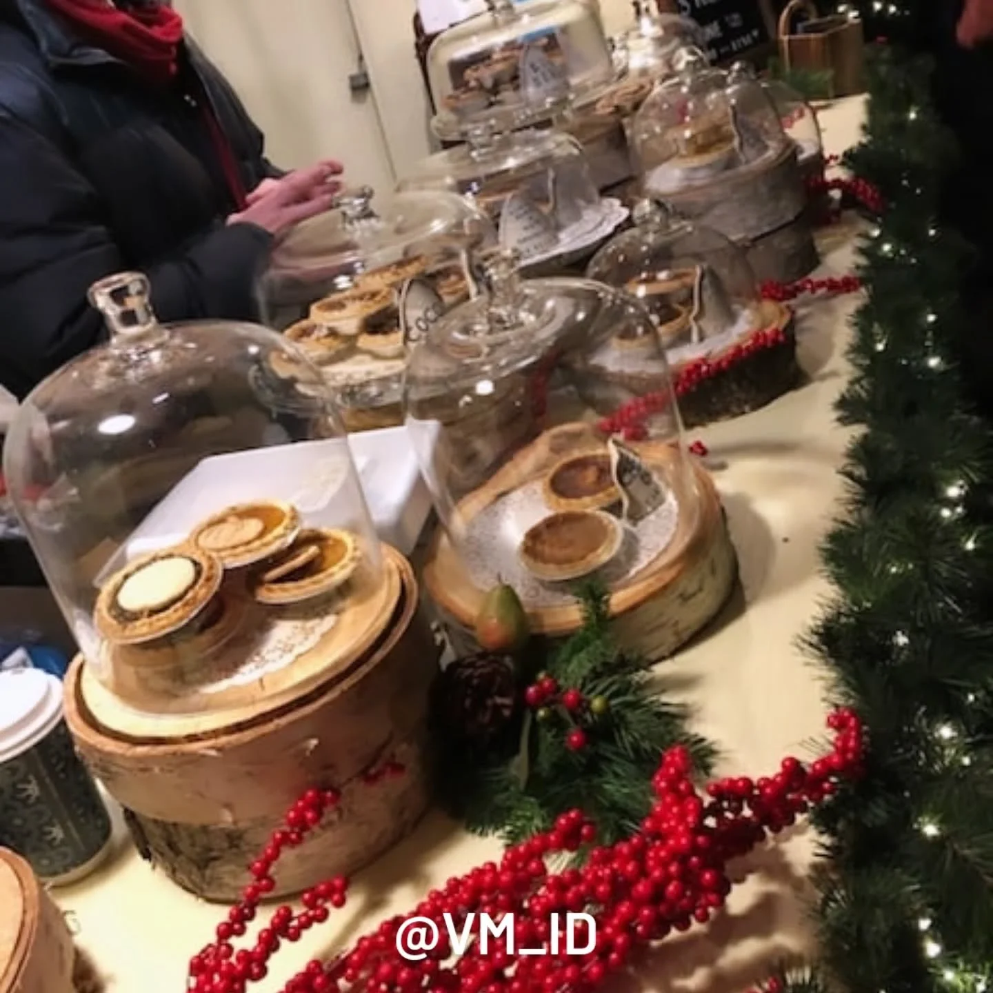 📸 Flashback to the Toronto Christmas Market! 🎄

A few years back, we had the joy of working on cabins at the Distillery District&rsquo;s Toronto Christmas Market, supporting guest vendors with consultations, sourcing, full interior cabin installs, 