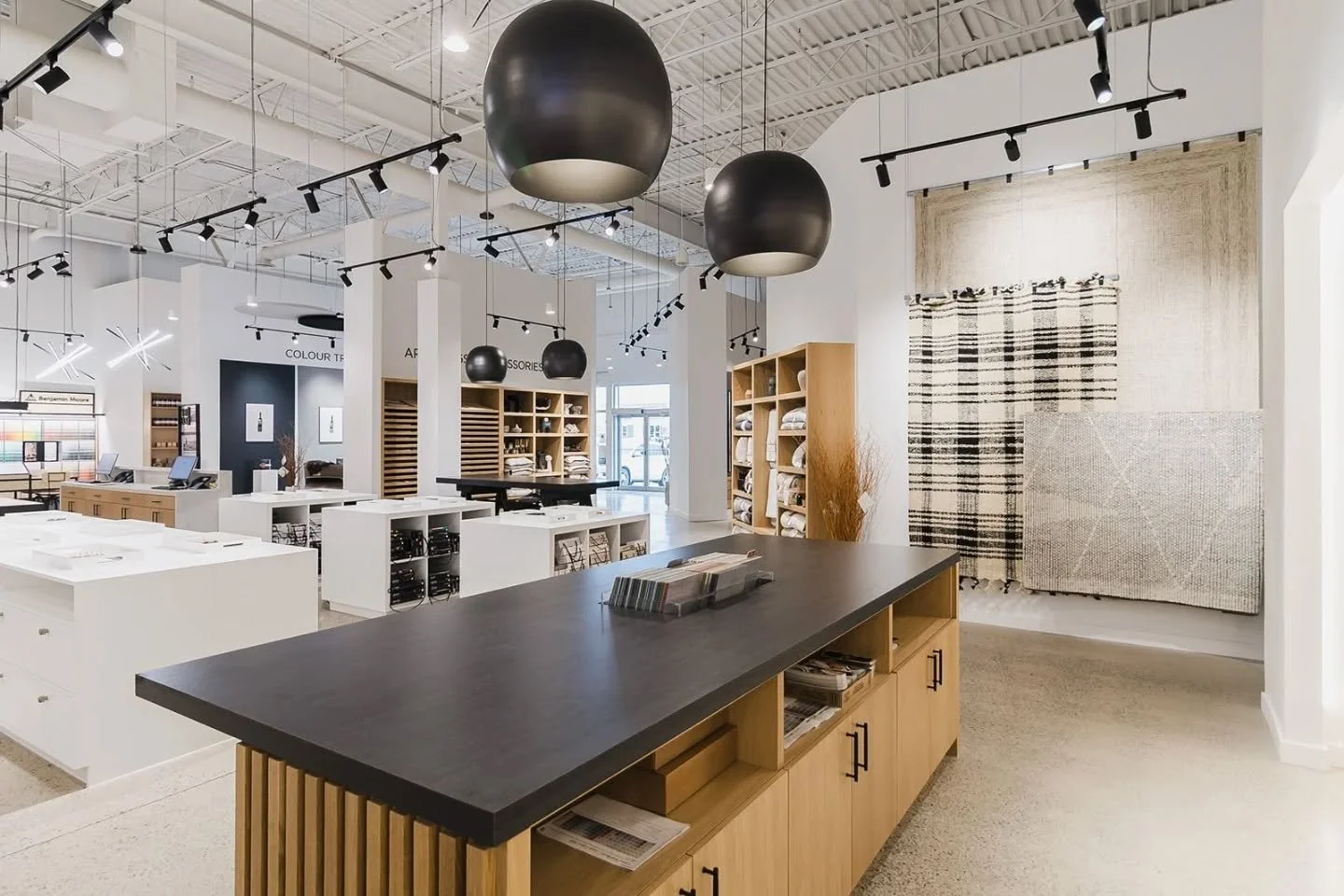 As we settle into the new year, it&rsquo;s a good time to share a few recent store openings that came together just in time for customers to walk in and shop.

This is the new Decorator&rsquo;s Choice location in Ottawa. The retail design was led by 
