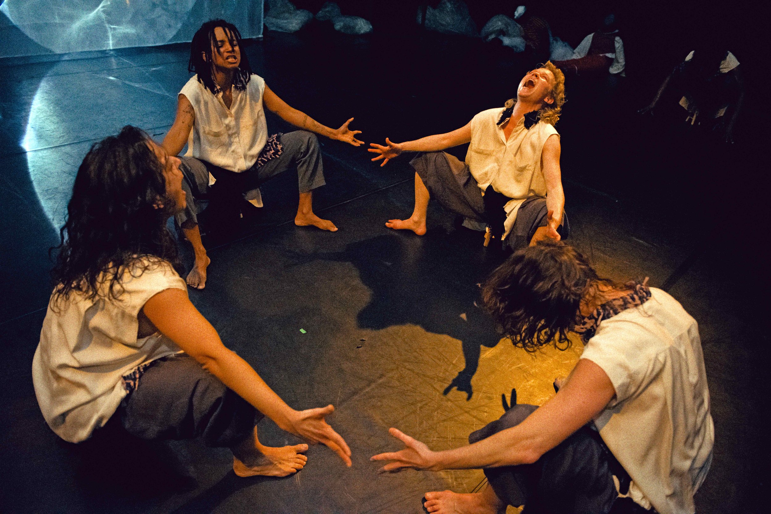 Break & Connection | Photo: © Tito Casal