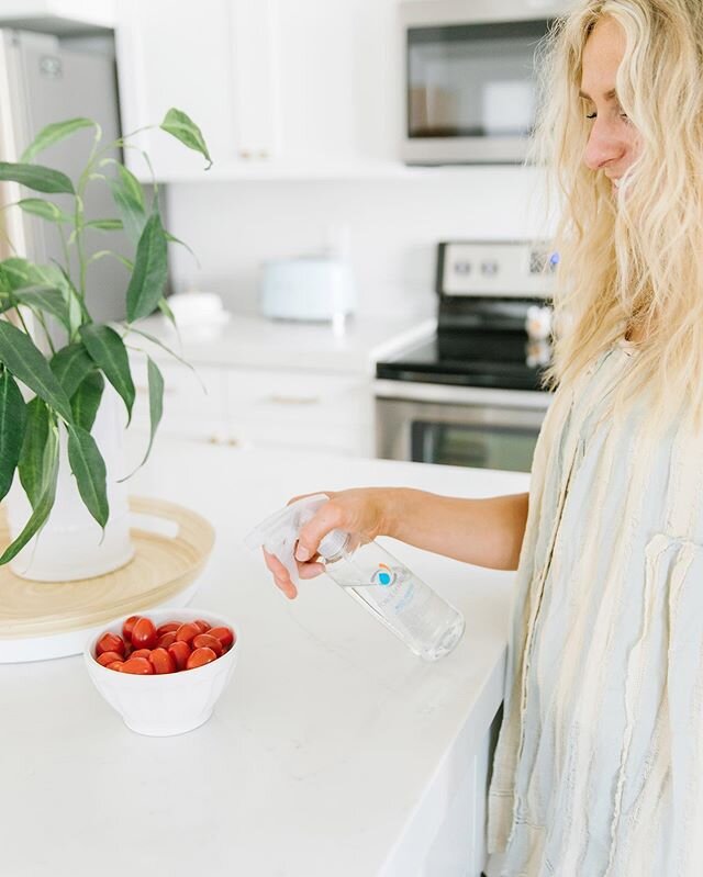 One of our very favorite ways to use @forceofnatureclean in the kitchen is cleaning our fruits and veggies! It makes the process so incredibly easy and we love that it&rsquo;s a safe way to effectively clean the things that are going into our bodies.