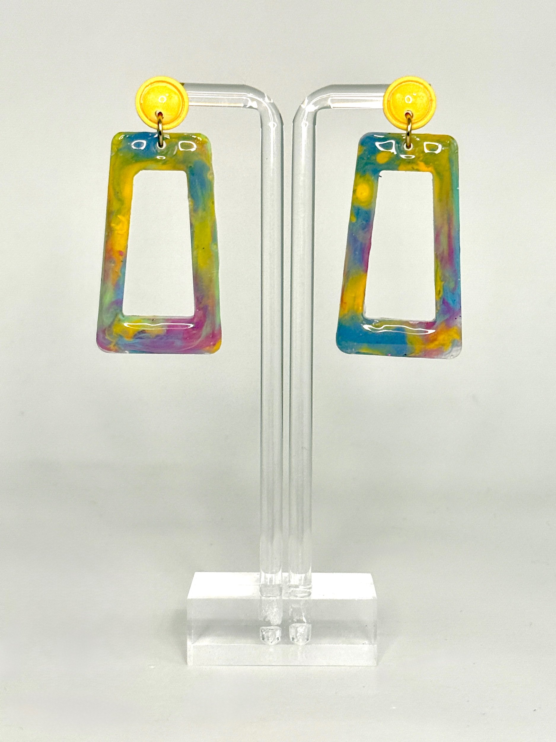 Sunburst Frame – Multicolor Resin Dangle Earrings