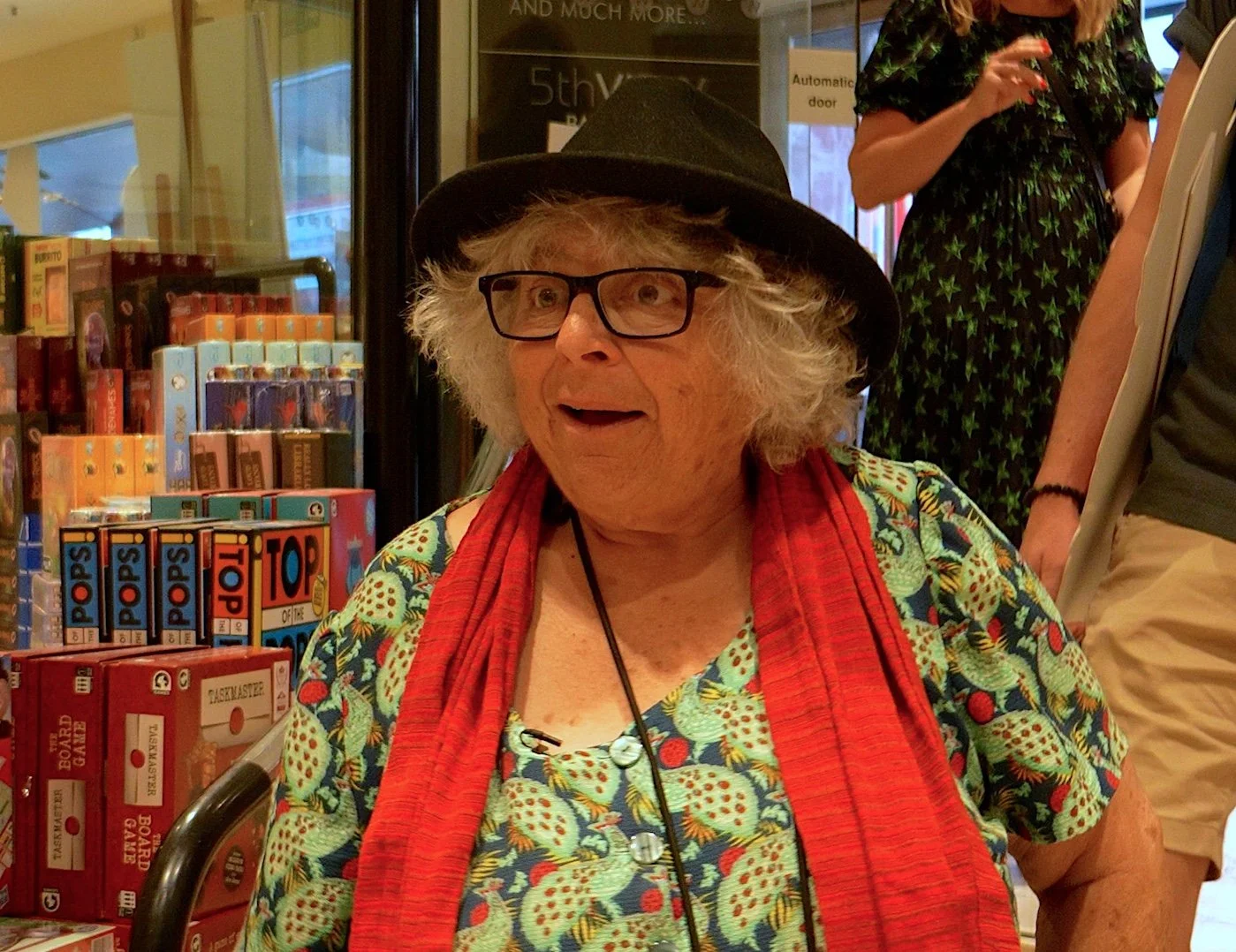 Miriam Edit 8.00_00_19_12.Still002.jpg