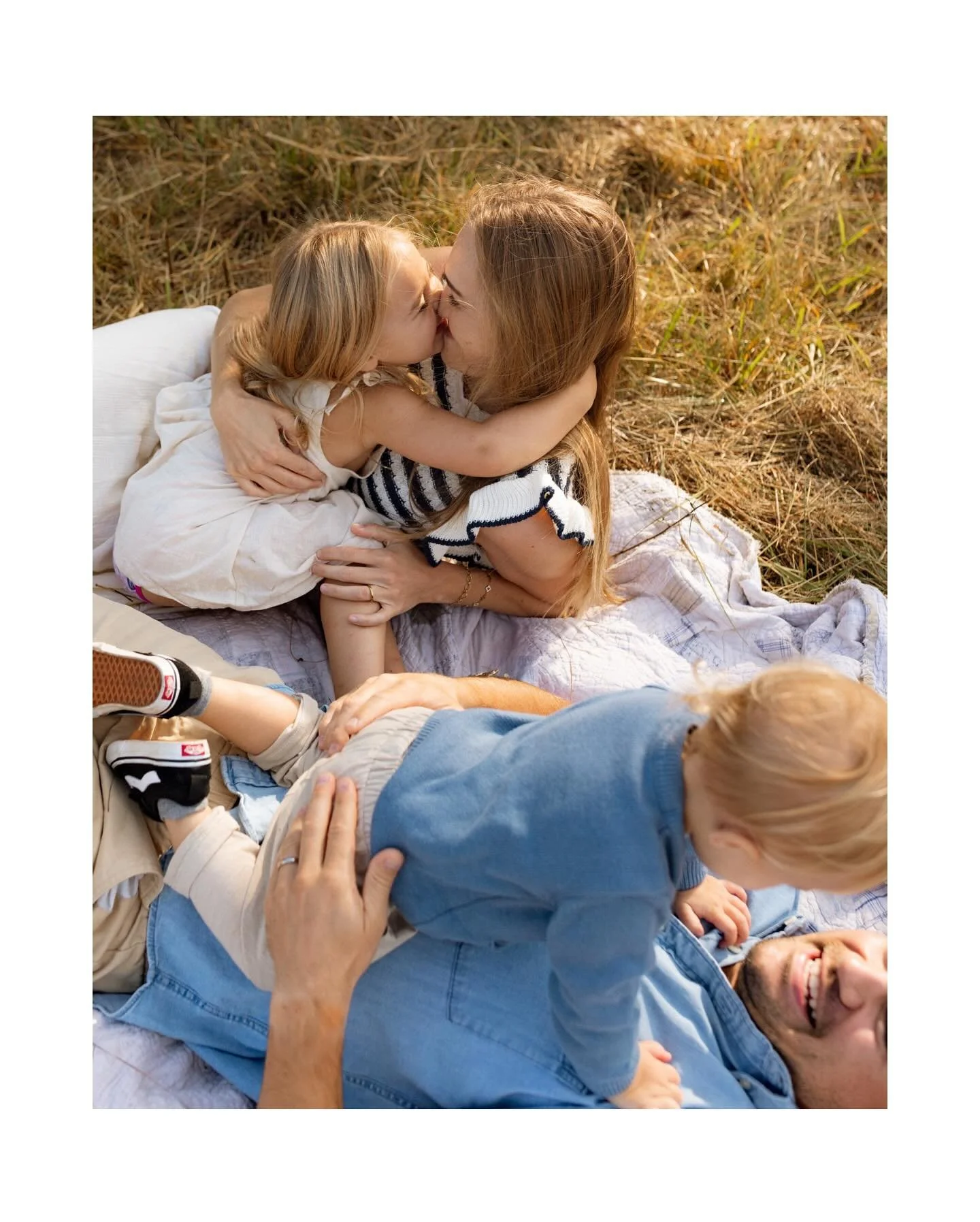 Just sitting here imagining these sweet beauties plastered all over Madison + Michael&rsquo;s home. 😍😍Life is so beautiful, and photographing this time with their babies was such a blessing. 🫶 

#missourifamilyphotographer #lifestylefamilyphotogra