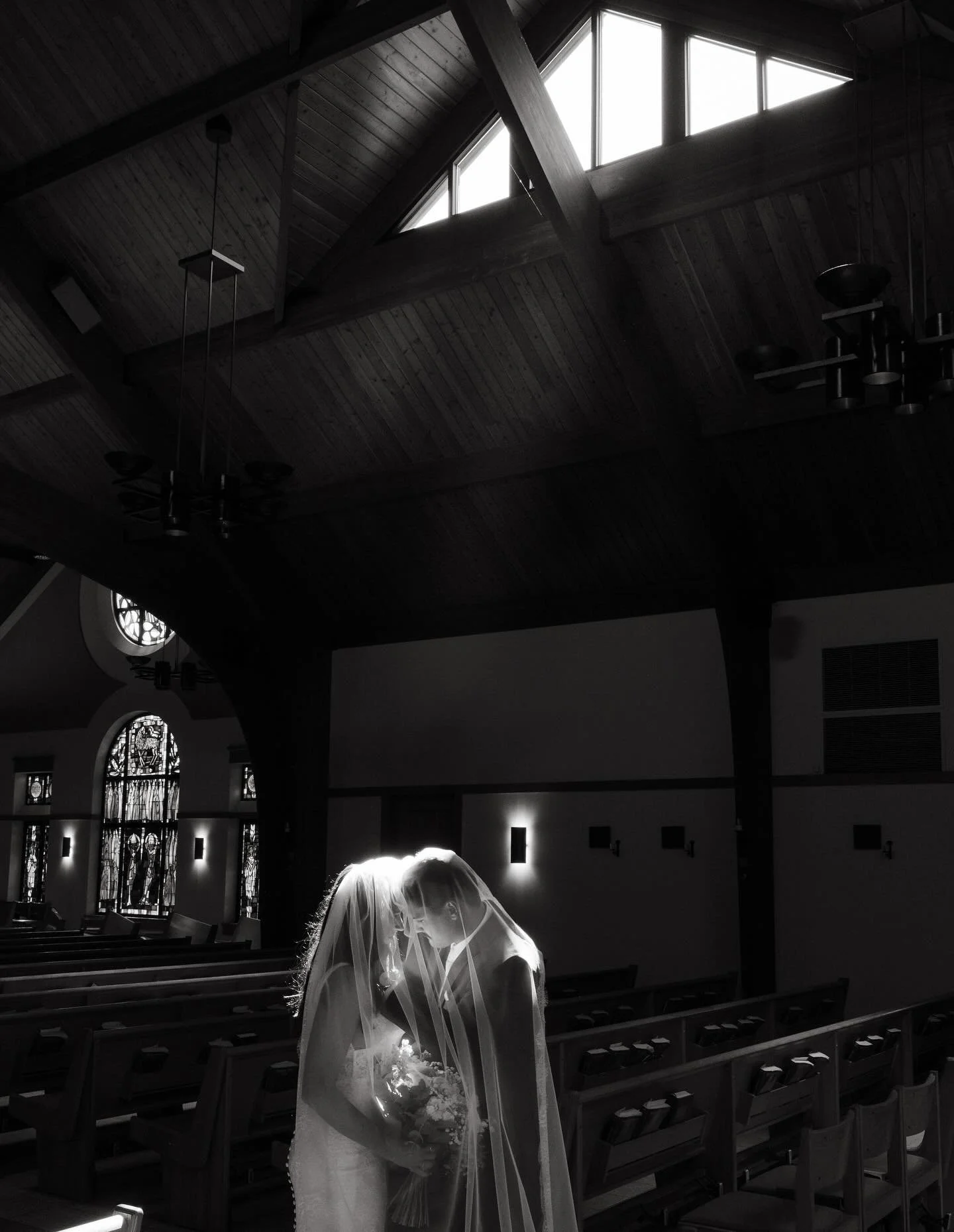 A late night post to introduce ✨The Libbert&rsquo;s!!✨ Still on cloud 9, and need a long sleep but can&rsquo;t wait to share more from this day. So much goodness. 🥹

#stlouisweddingphotographer #missouriweddingphotographer #catholicwedding #churchwe