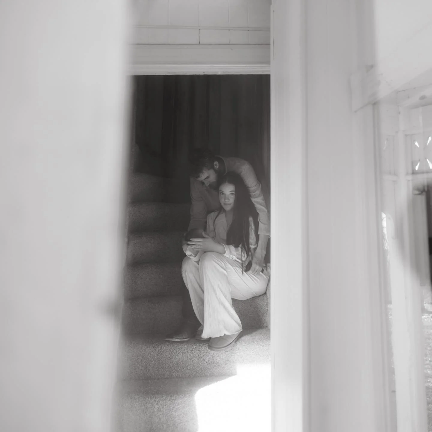 Thank you Jesus for giving me this career and working through me each and every time I pick up my camera. It&rsquo;s all you and I&rsquo;m so grateful!! 

This is from a sweet morning with the Mudd family, soaking in their 2 week old boy Colten. 🥹🥹