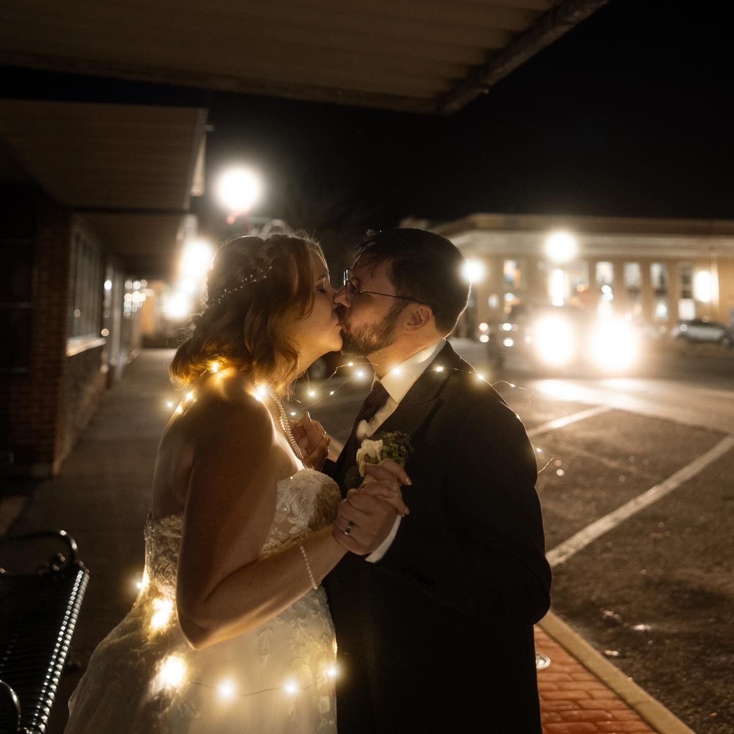 You guys I just wrapped up Sarah + Marc&rsquo;s wedding day and favorited 175 images, and of course wanted to share them all but had to settle with these 30 instead. 🤣😅 What a truly amazing day. So so blessed to be a part of such amazing moments. A