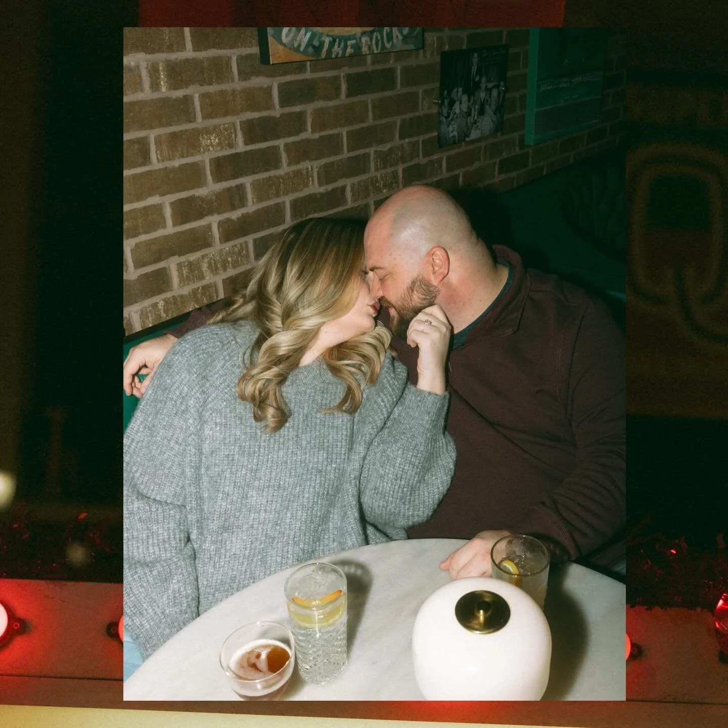 My absolute favorite part about this night was watching the way Maddy and Tyler look at each other. 🥹🥹 These feel like they&rsquo;re straight out of a little love movie!! ❤️ 

#missouriweddingphotographer #kansascityengagementphotographer #kansasci