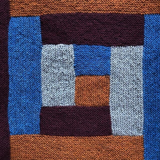Blankets are among my favorite things to knit. This one is the last of my alpaca/Finn farm yarn. #wannabequilter #stashbusting #zoomknitting #knittingmeditation #masondixonknitting #localyarnshop #useitup