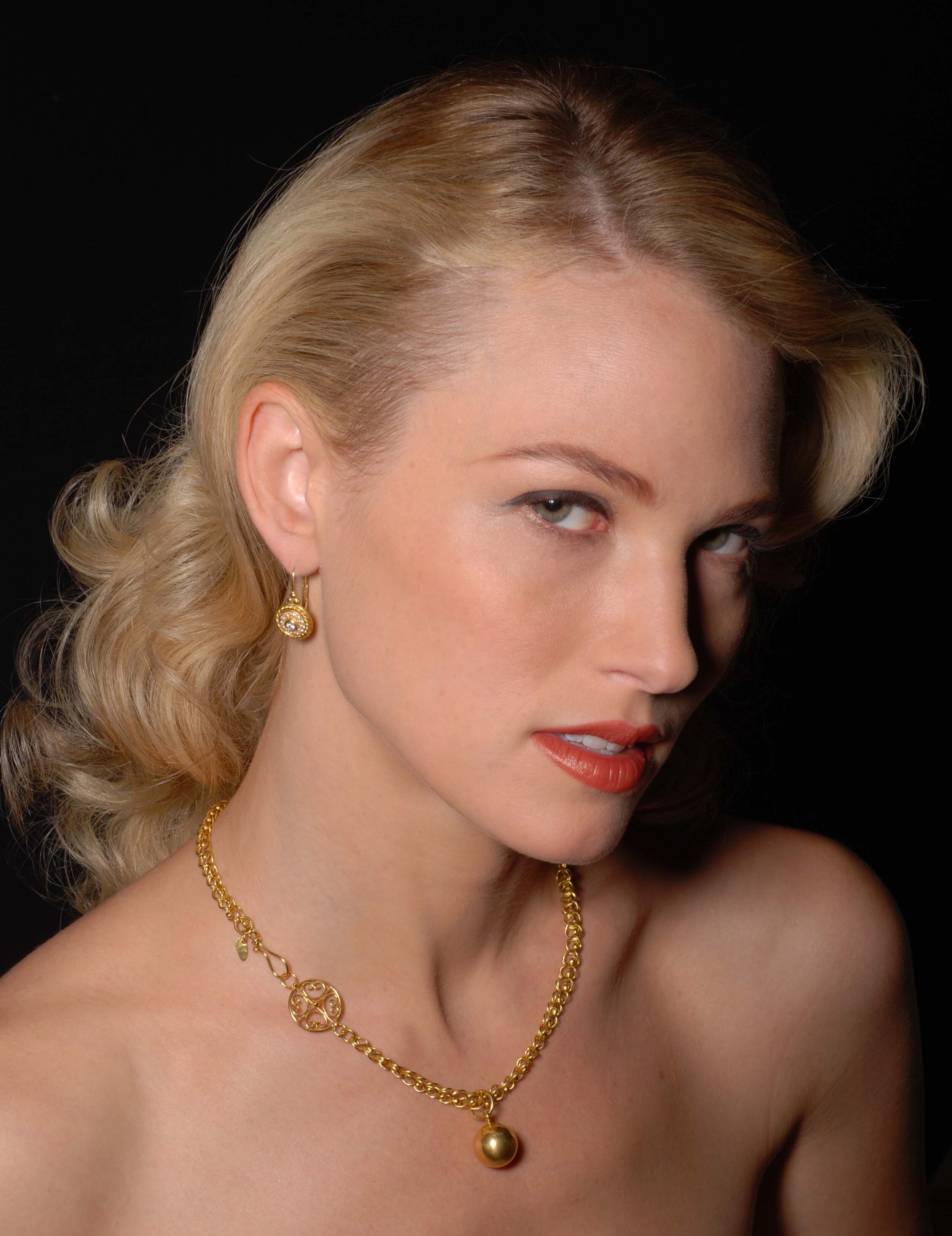 Taylor.Echo.Sphere.9803.jpg