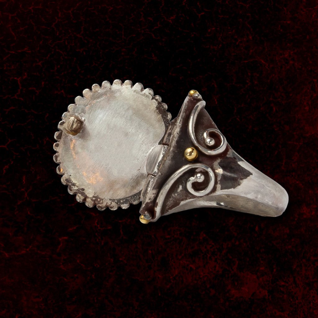 Alice Poison Ring Silo.jpg