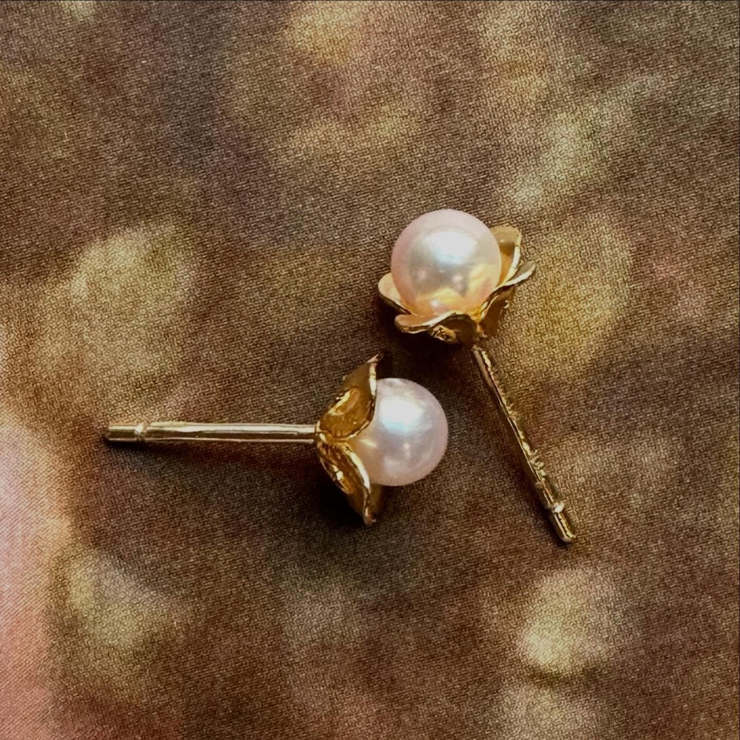 Love and Pearls 🤍Happy Birthday June! Did you know that your birthstone is the only gemstone created by living creatures? &mdash;oysters and mussels! I bet you are also known for your luster and 
beauty just like the pearl. 

#junebirthday #pearls 