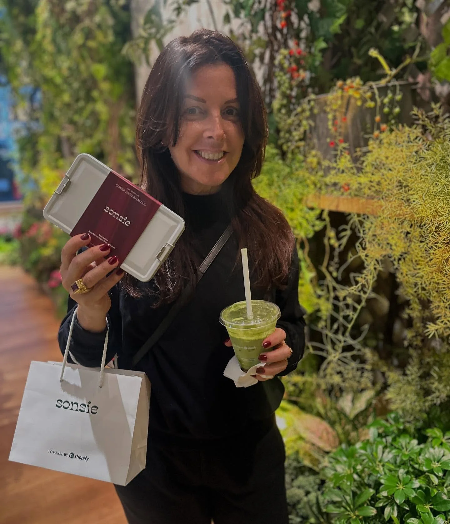 Loved stopping by The Sonsie Garden! Enjoying my Basic Balm Duo 💋💋 by Pamela Anderson. -DDT

@sonsieskin @pamelaanderson #newyorkcity #natural #love