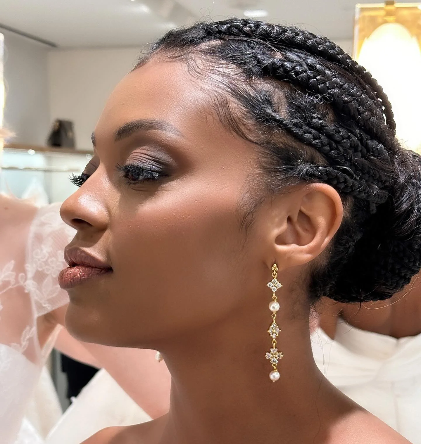 It&rsquo;s an icicles and snow kind of day 

#diamonds #pearls 🤍#womanownedsmallbusiness