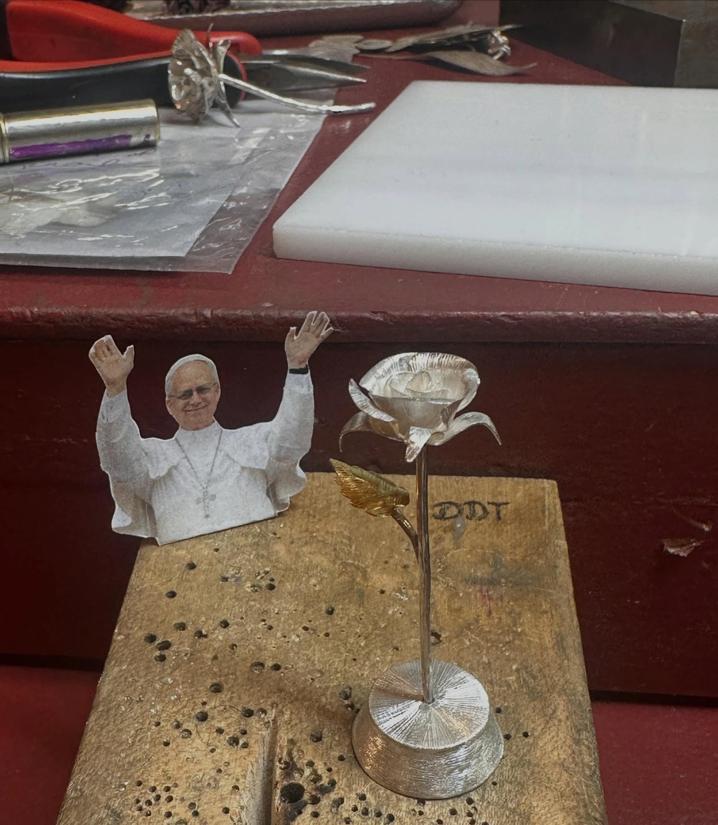 Adding another Paper Doll to the workbench.

🤍🕊️ pure joy!