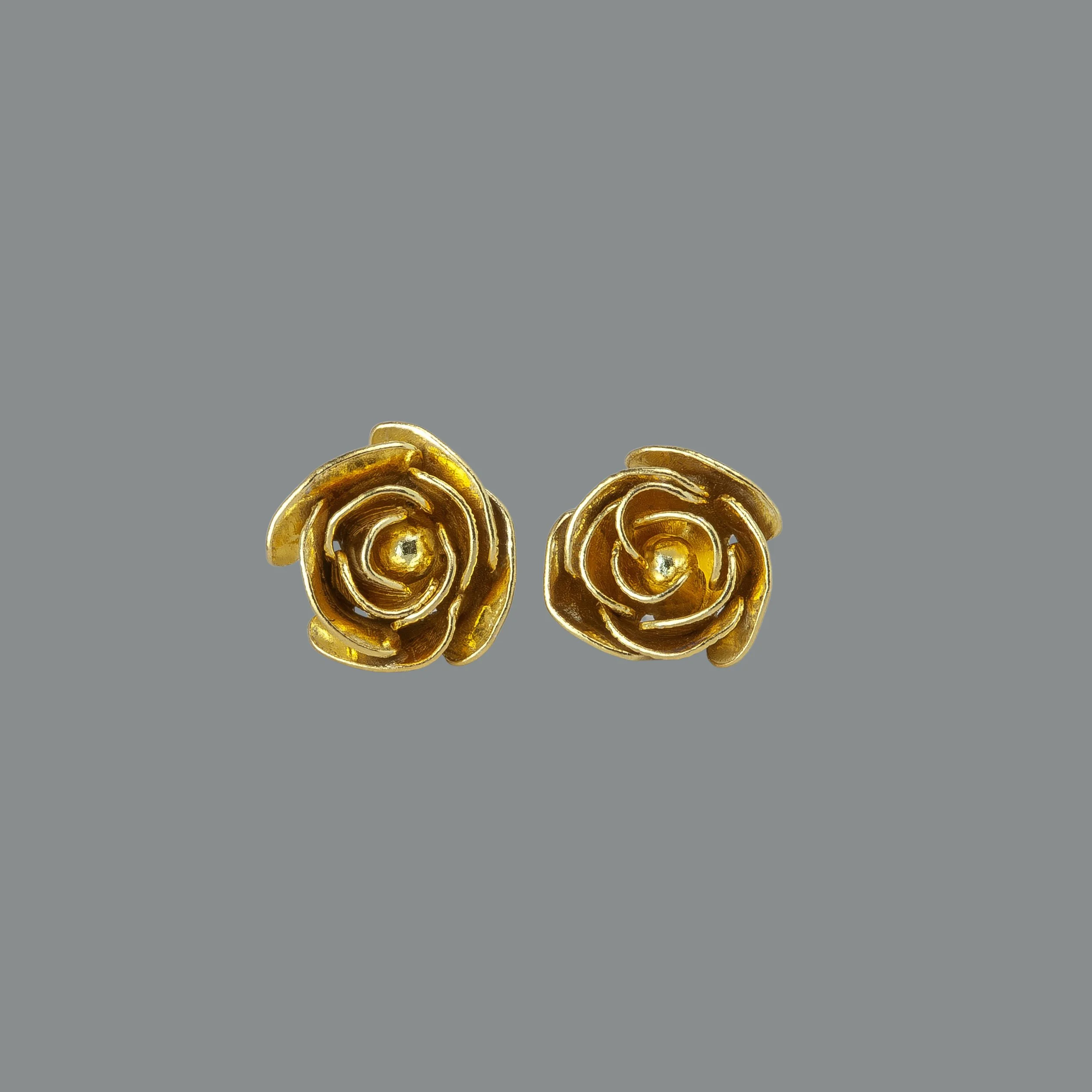 Rose Studs gold Front web.jpg