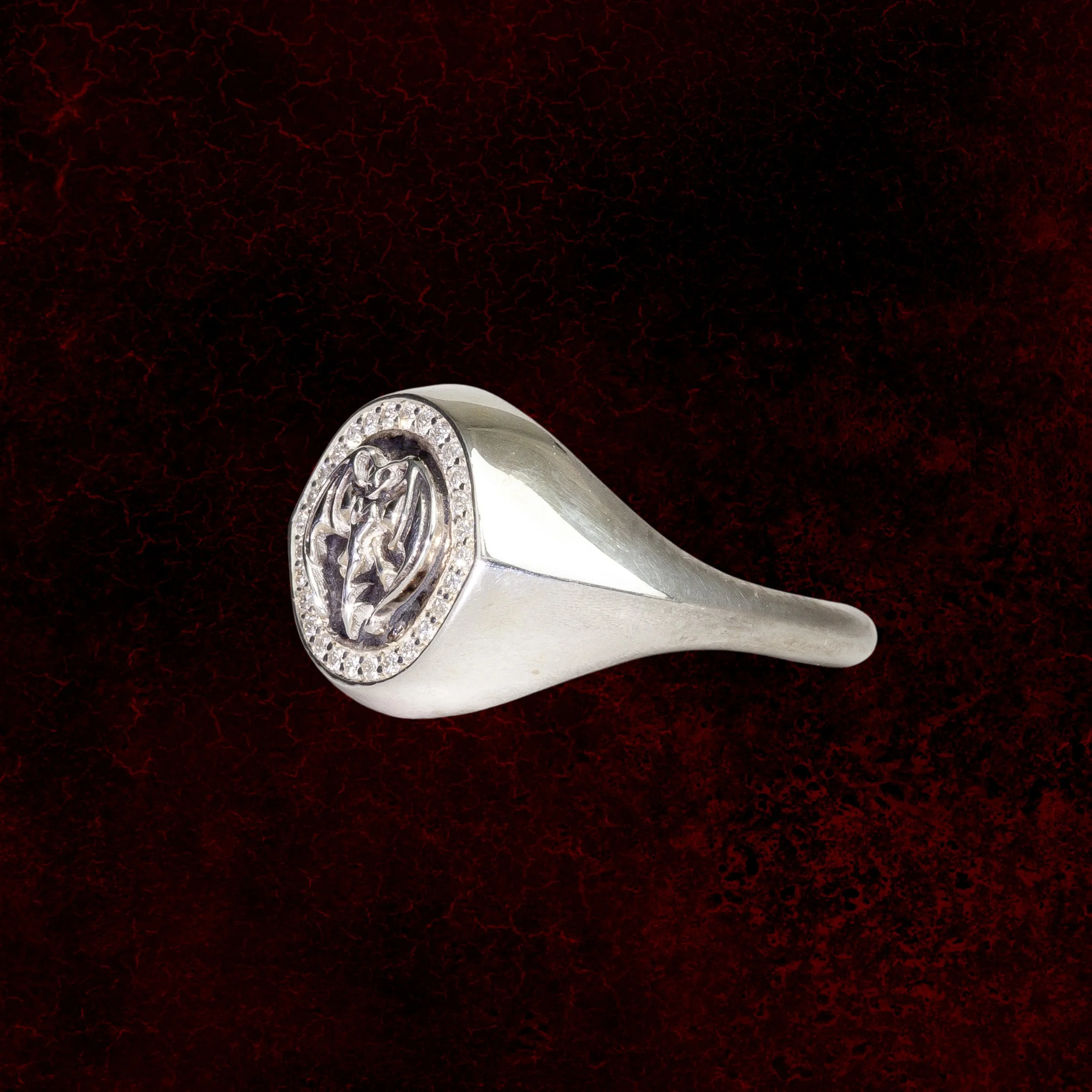 Vamps Diamond Signet Side 2 WEB.jpg