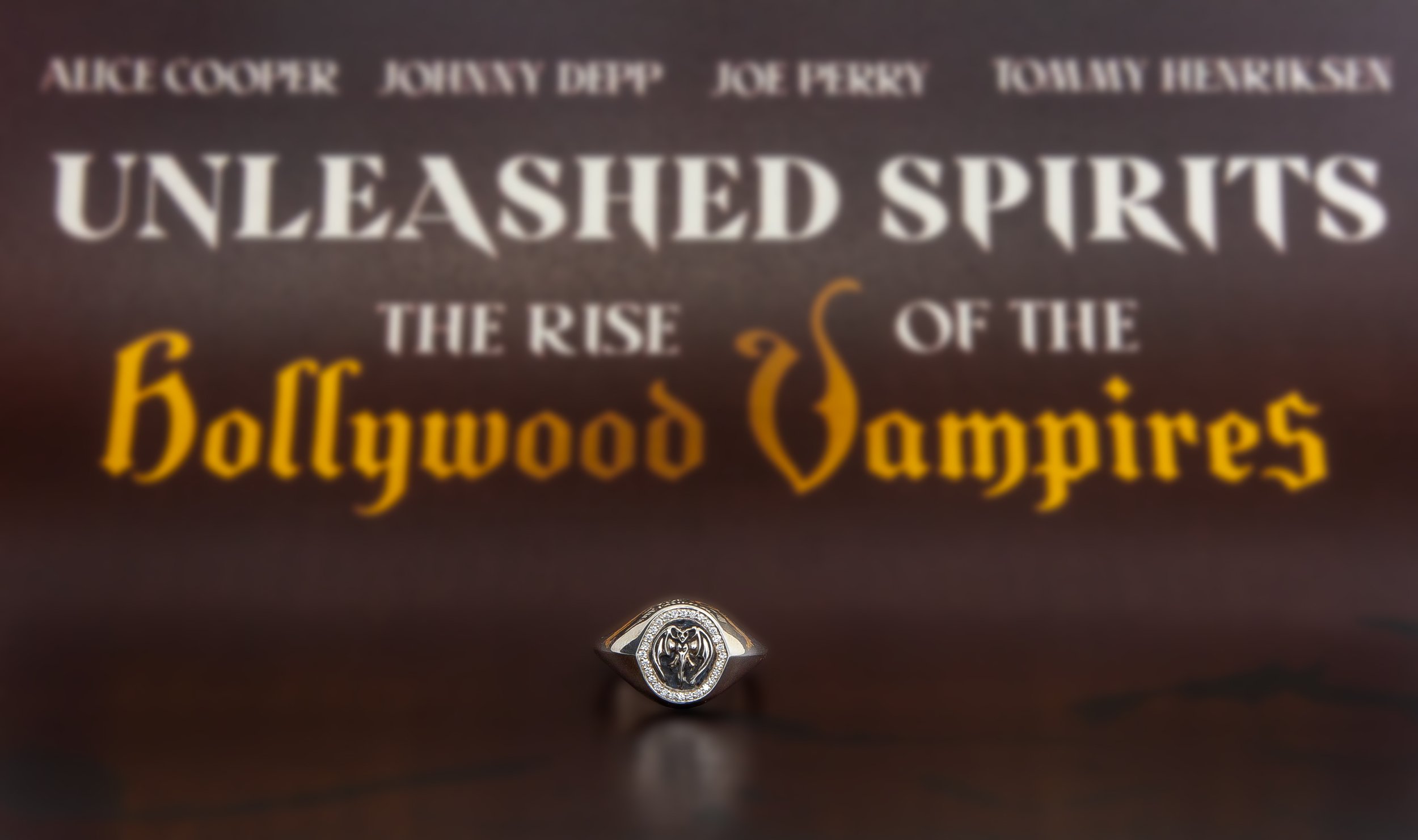 Vamps Diamond Signet Mood 3a.jpg