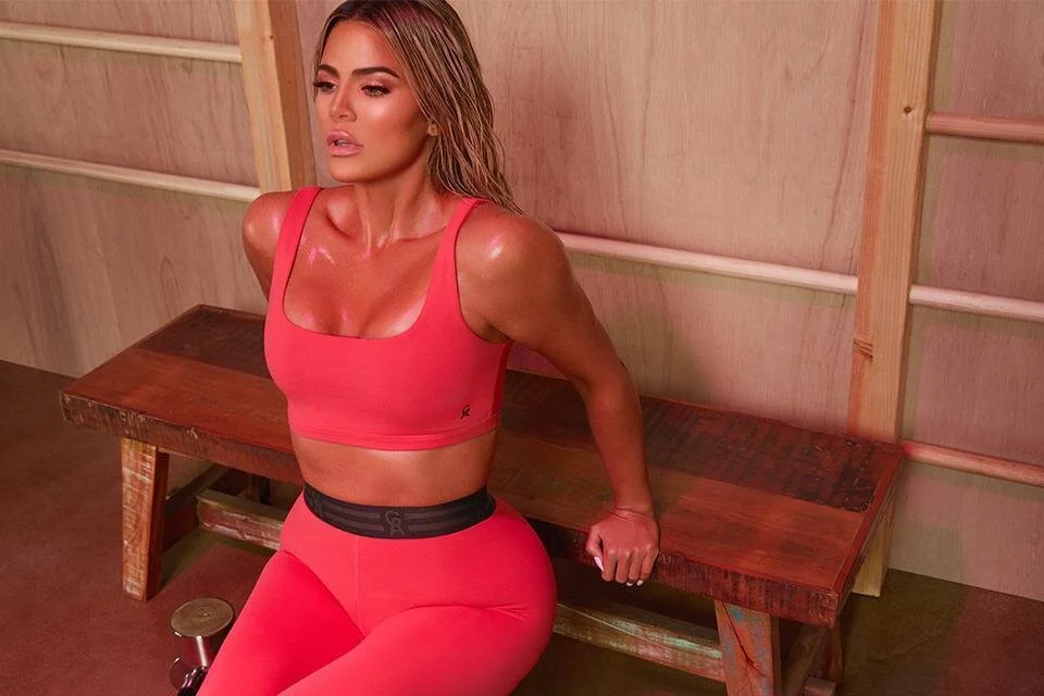 2019 Good American Spring Campaign Khloe Kardashian3.jpg