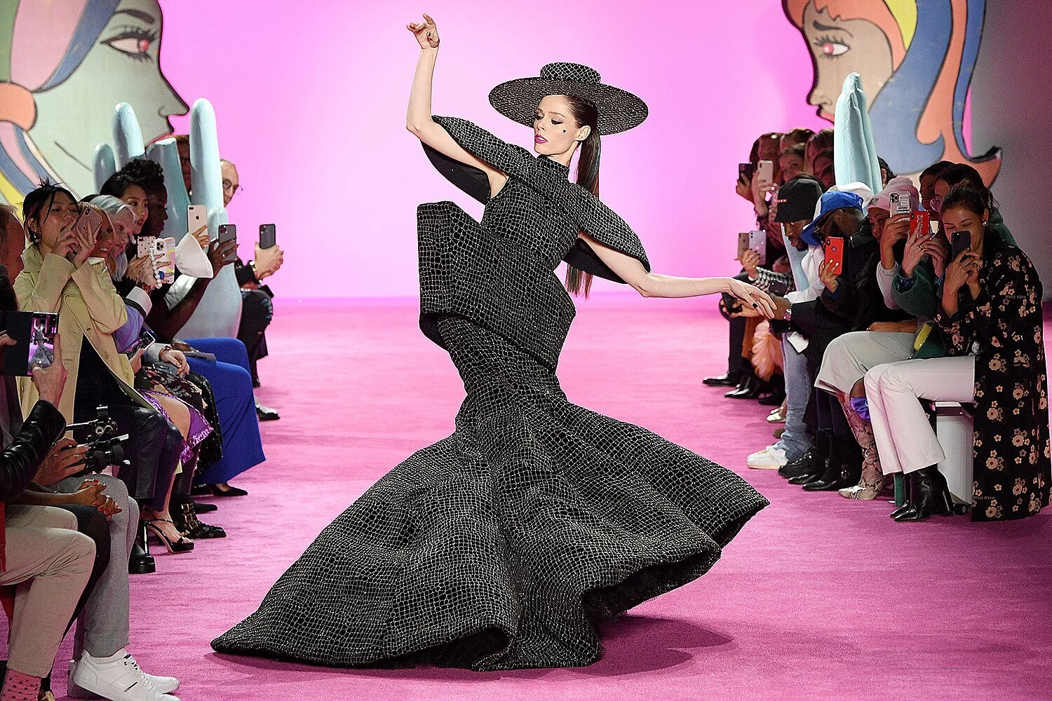 2020 FW Christian Siriano Coco Rocha.jpeg