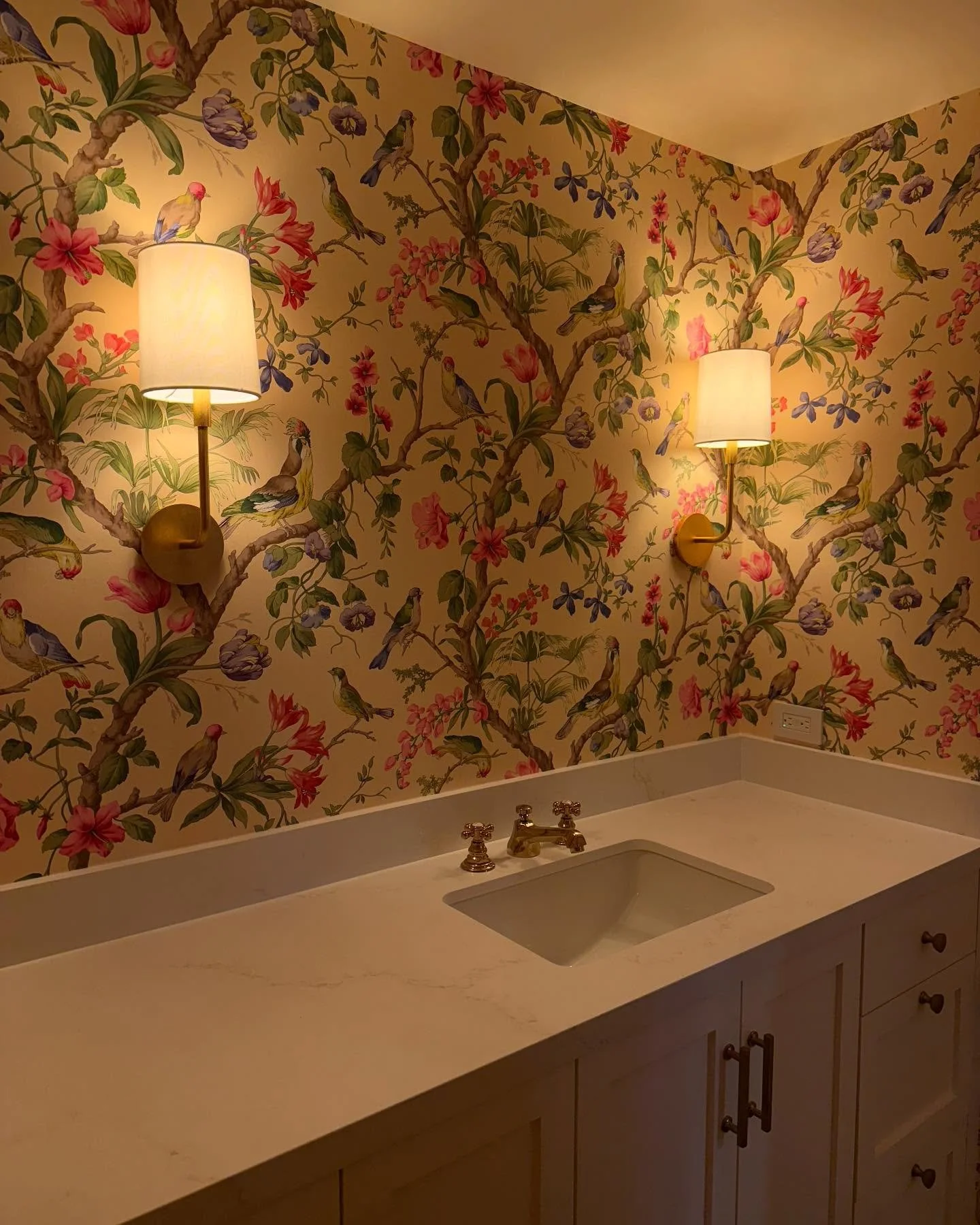 &mdash;Classic Barbara Barry&mdash;Go Lightly @citylightssf @di.build @thehometeamdbt @diluzioinc