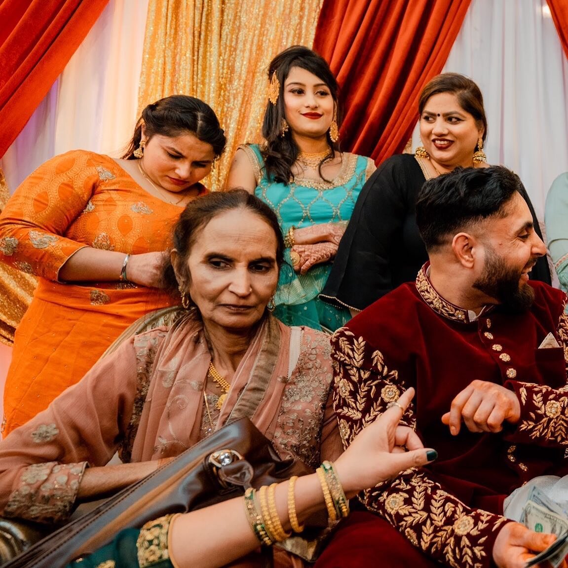T&amp;Y 💗- January 29, 2021 - Long Island, New York
&bull;
&bull;
&bull;
&bull;
#nikkah #muslimcouple #muslimphotographer #beautifulwedding #love #nikkahday #weddingday #reception #bengaliwedding #bengalinikkah #pakistaniweddings #weddingseason #wed