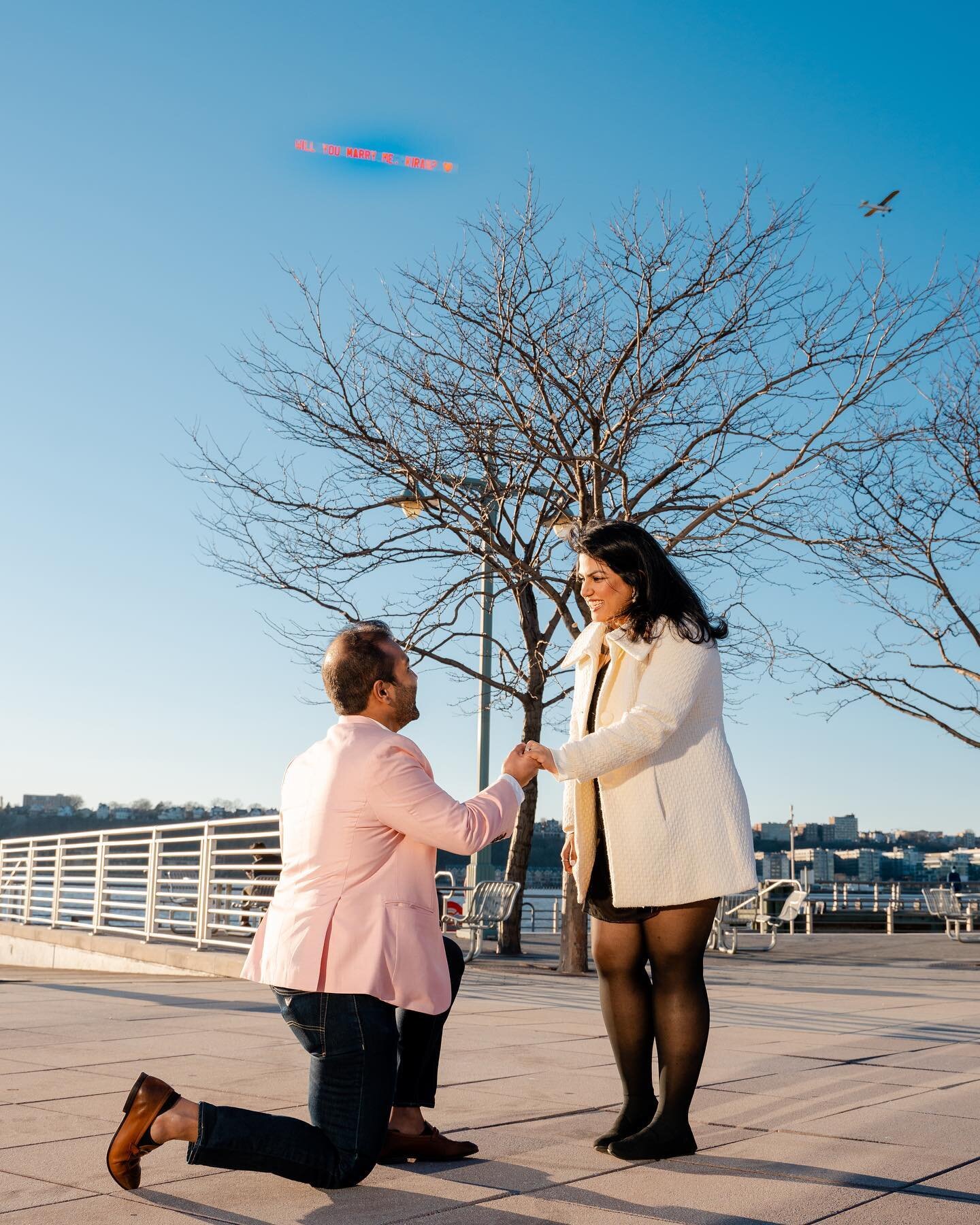 Kiran and Abhi&rsquo;s Proposal - March 13, 2021 - Manhattan, New York
&bull;
&bull;
&bull;
&bull;
#muslimphotographer #beautifulwedding #nikkah #muslimcouple #love #nikkahday #weddingday #reception #bengaliwedding #bengalinikkah #pakistaniweddings #