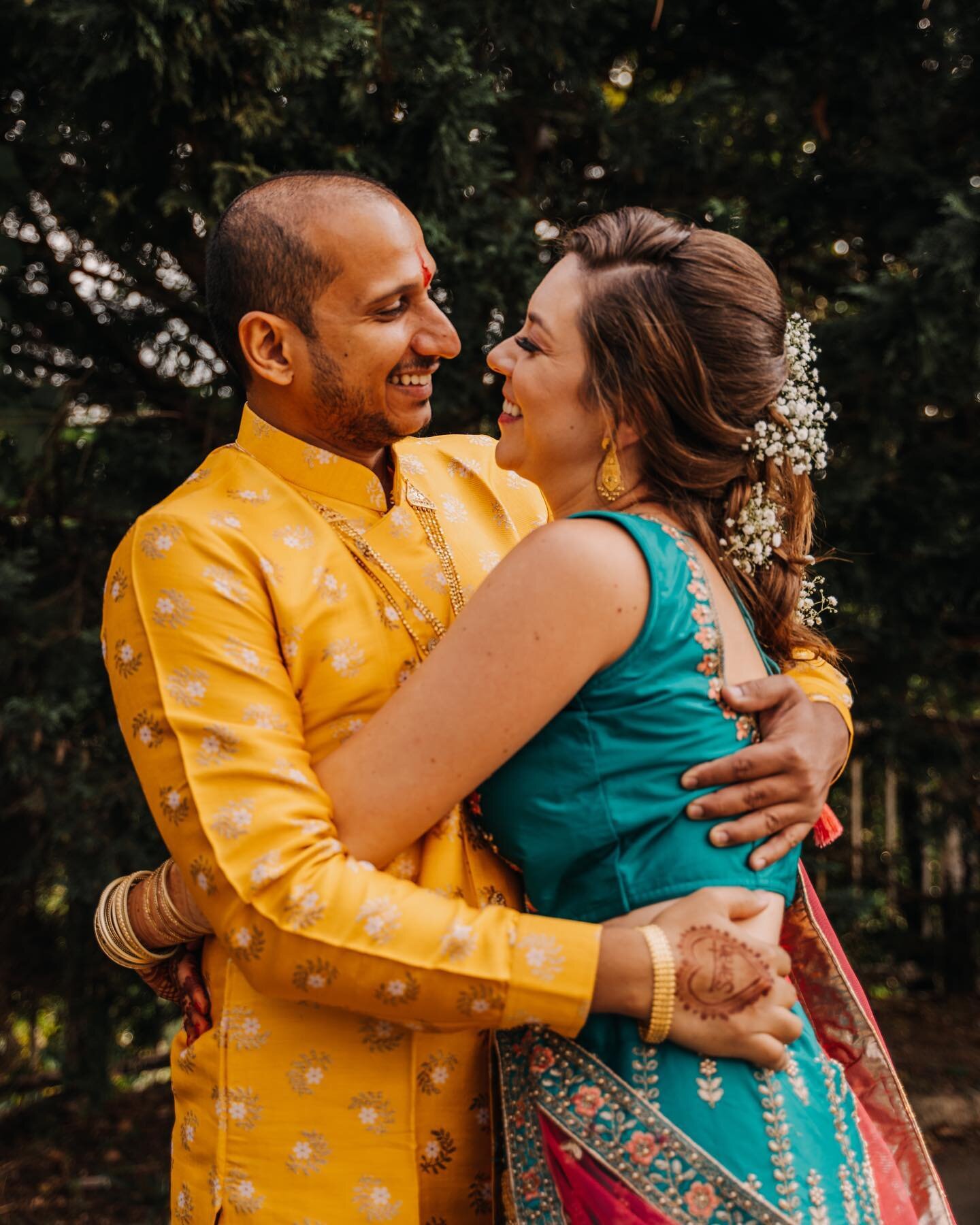 Sarah &amp; Hetal - October 9, 2021 - Edison, New Jersey
&bull;
&bull;
&bull;
&bull;
#muslimphotographer #beautifulwedding #serabandi #couple #love #nikkahday #weddingday #reception #bengaliwedding #indianwedding #pakistaniweddings #weddingseason #we