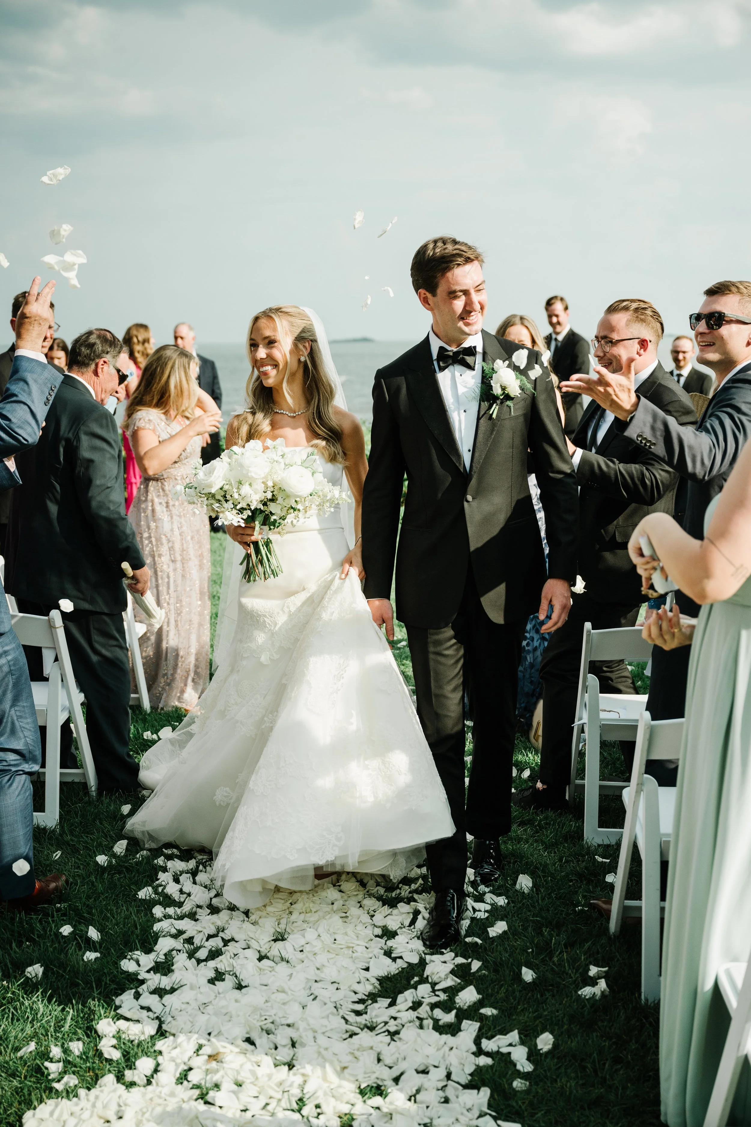 Le Vogue Chic Misselwood Estate New England Wedding
