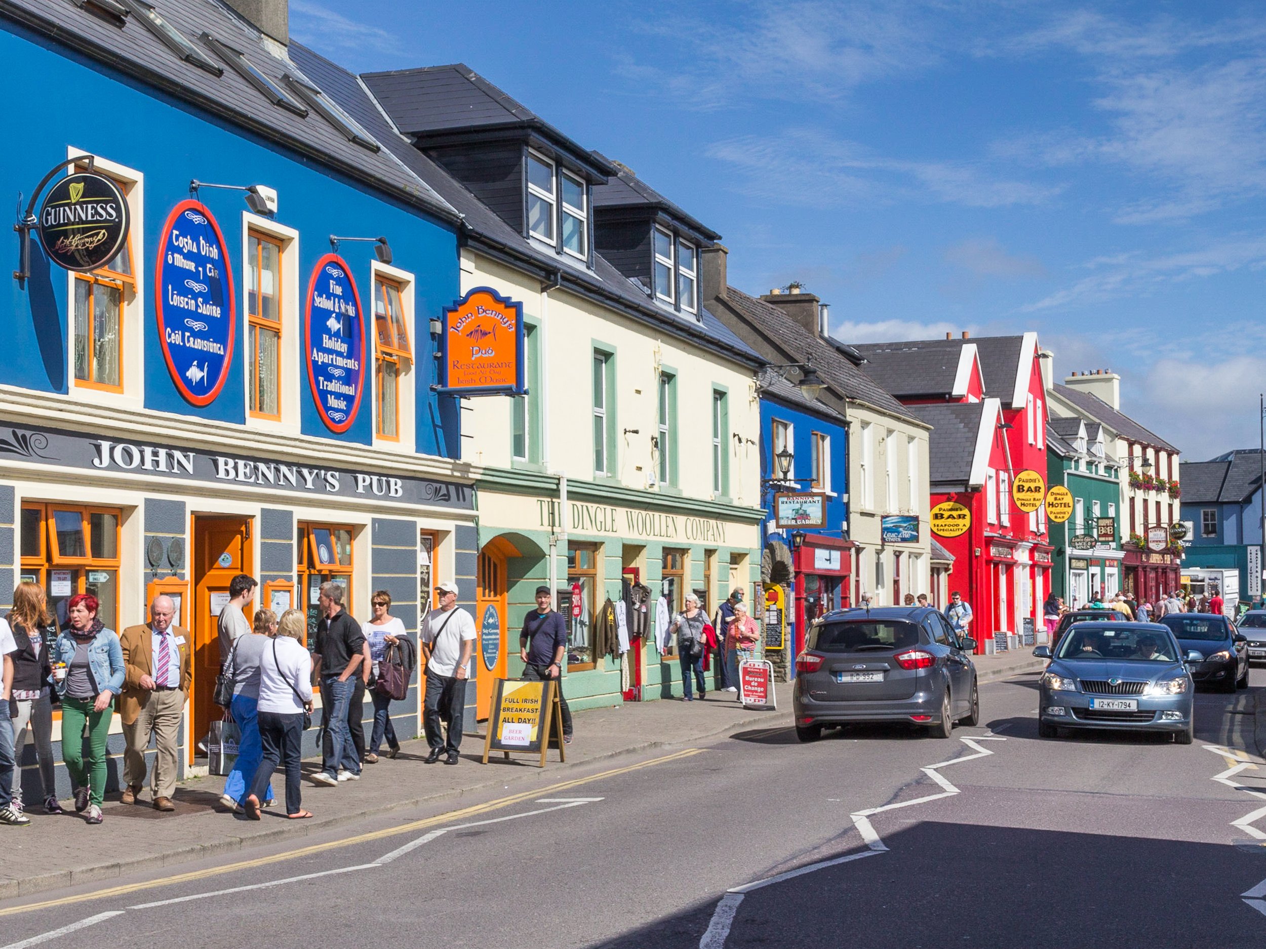 Dingle_Strand_Street.jpg