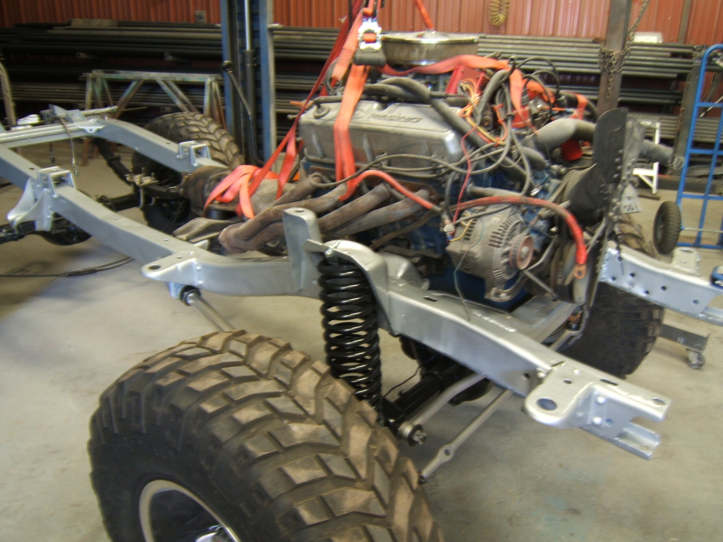 chassis under construction.JPG