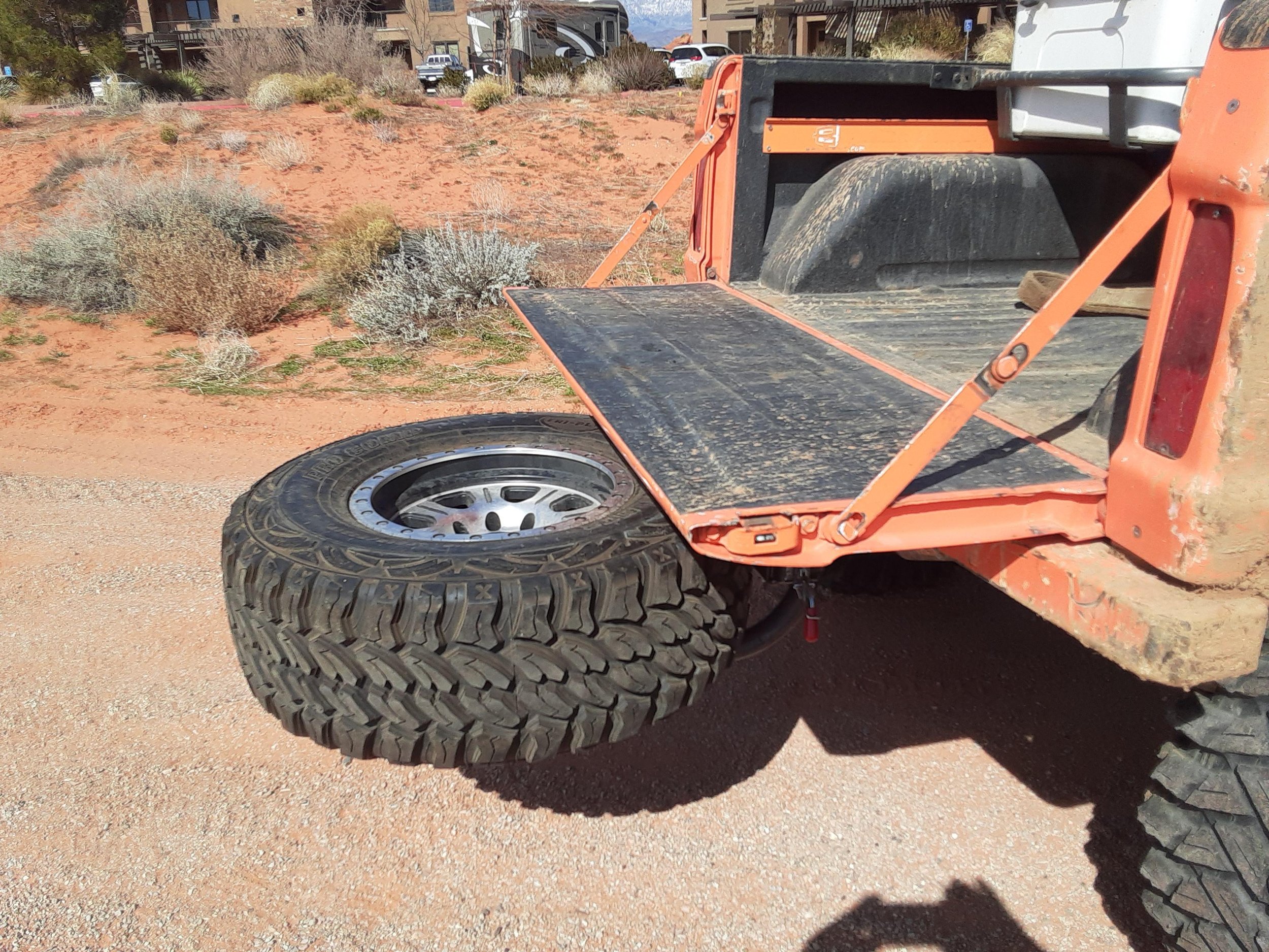 side view tailgate down.jpg